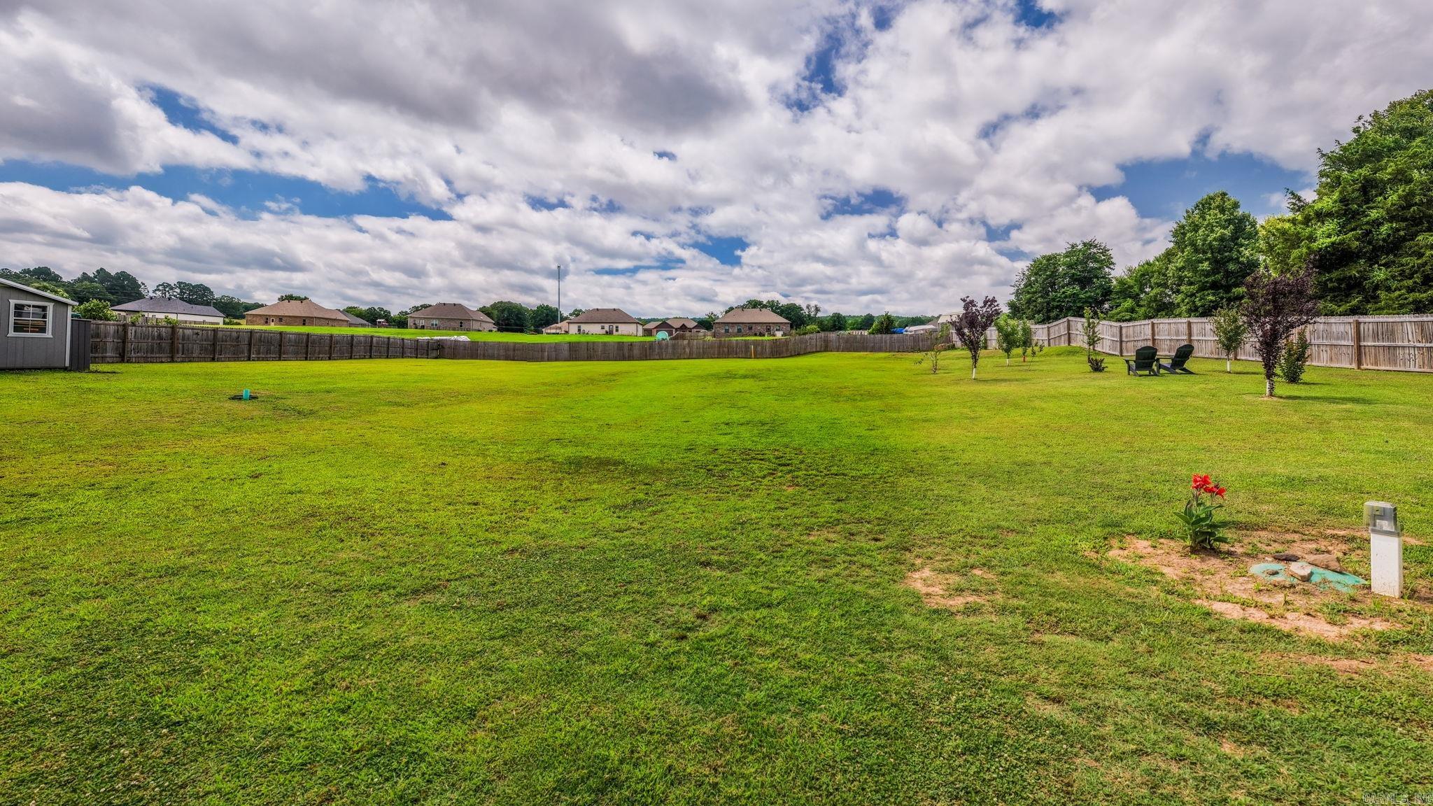 MARTHA'S FIELD - Residential