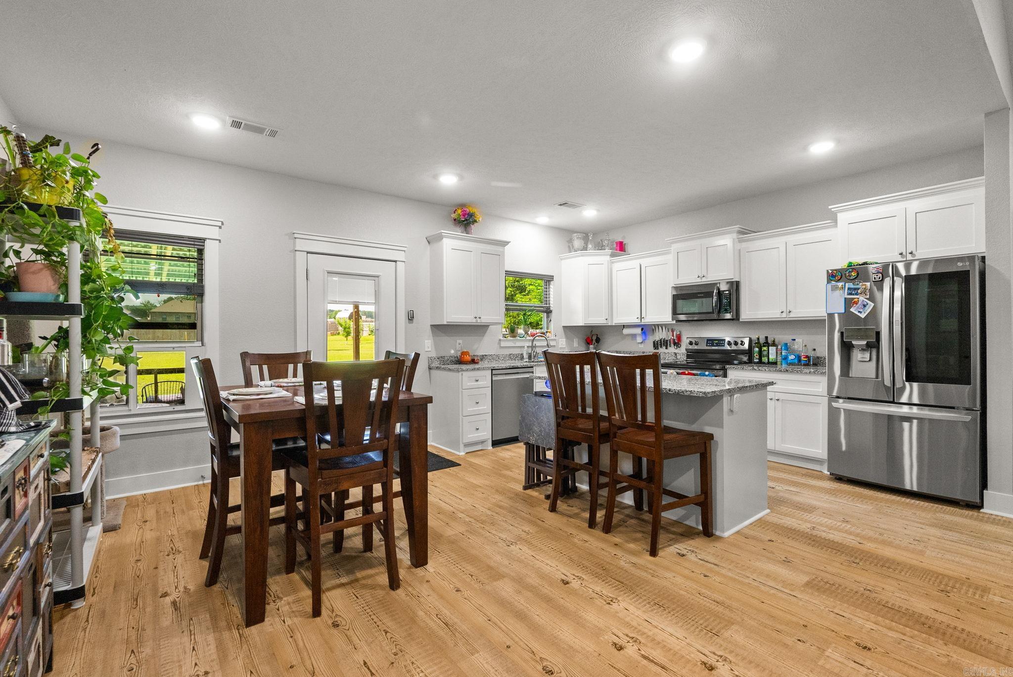 MARTHA'S FIELD - Residential