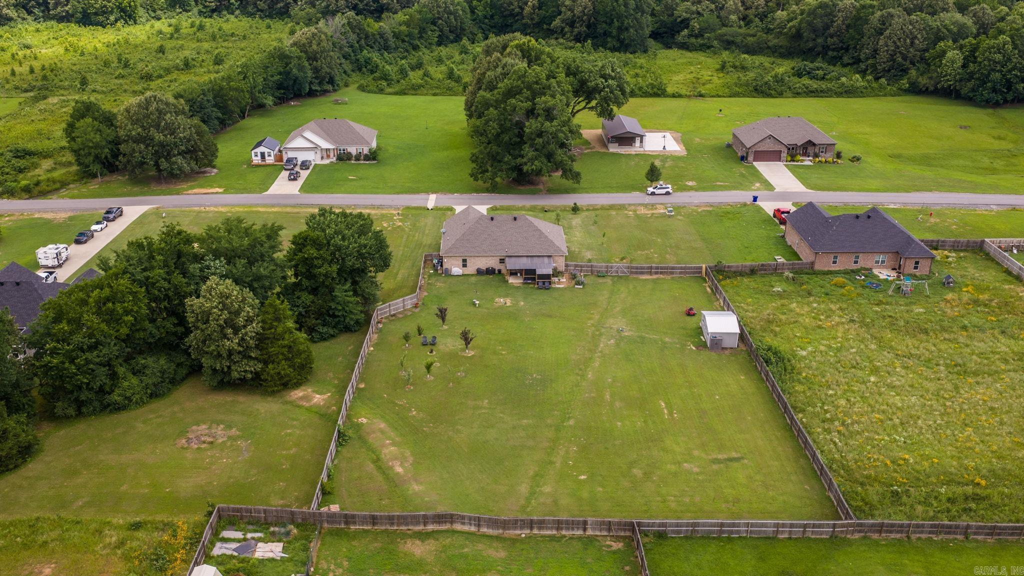 MARTHA'S FIELD - Residential