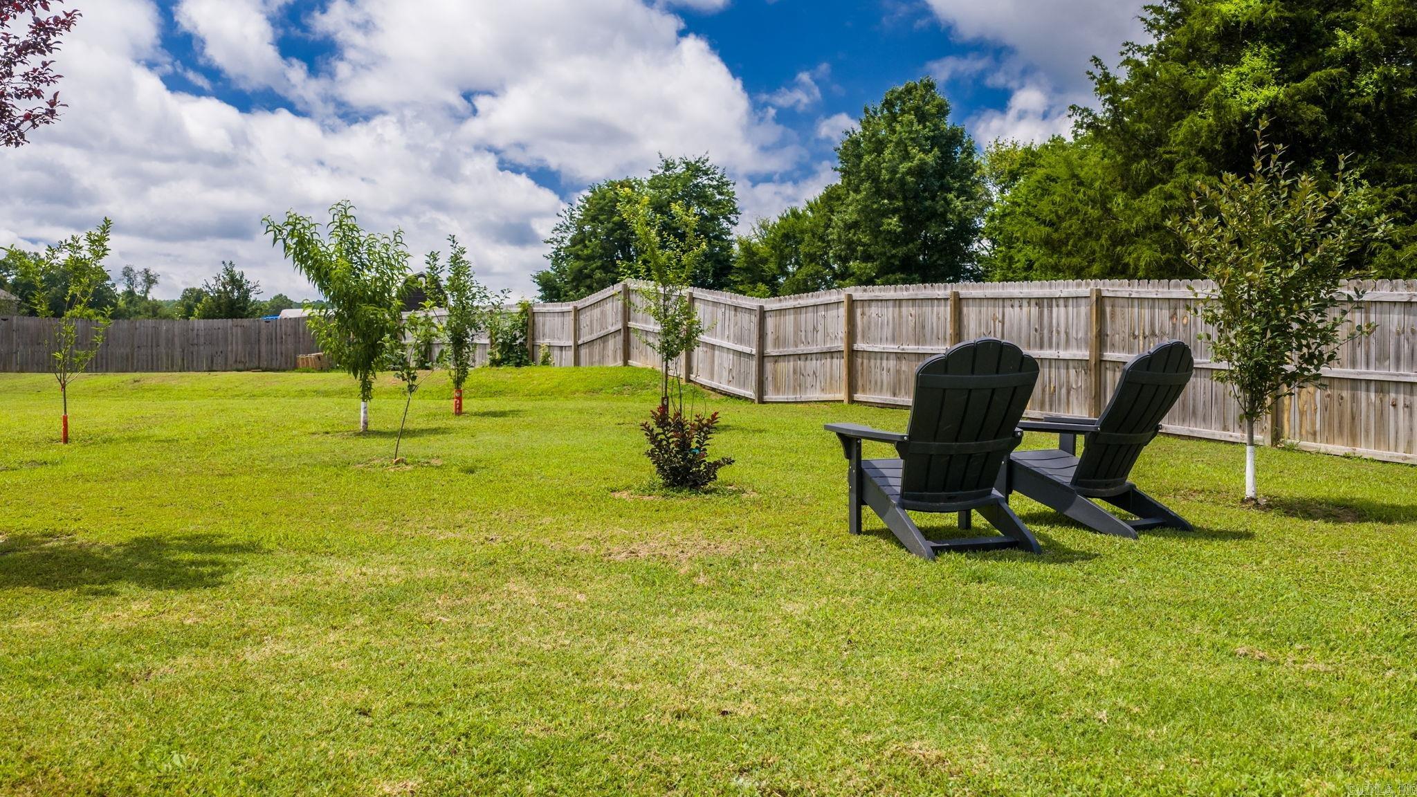 MARTHA'S FIELD - Residential