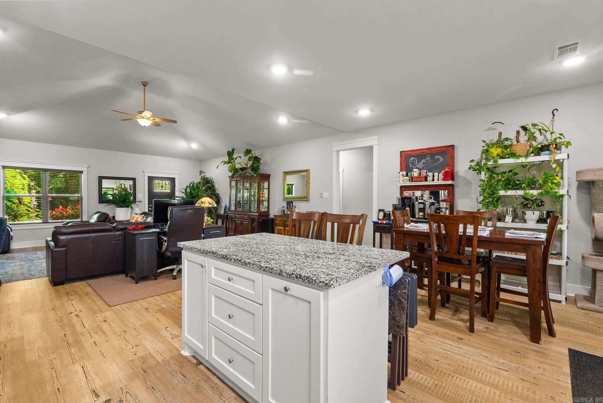 MARTHA'S FIELD - Residential