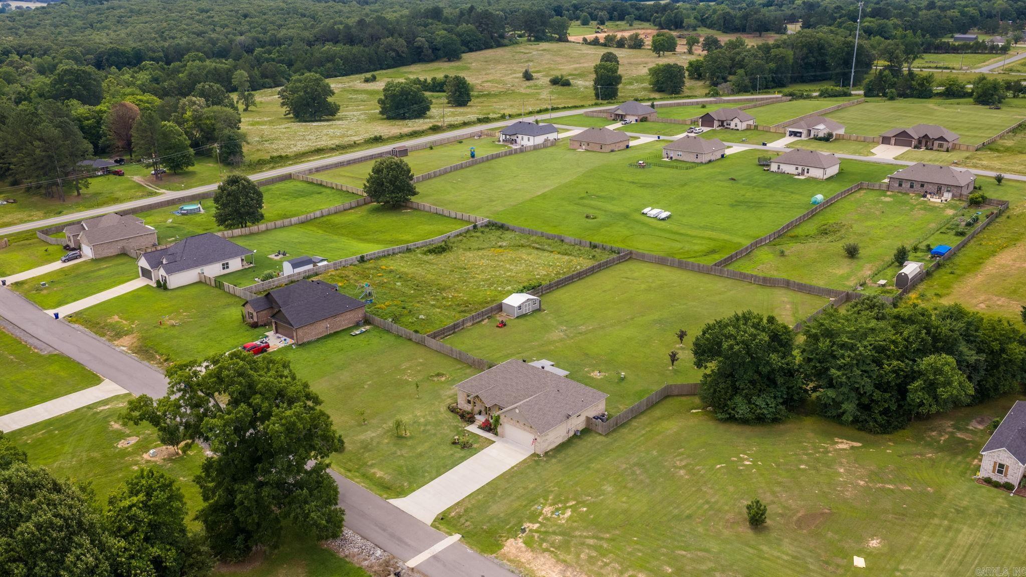 MARTHA'S FIELD - Residential