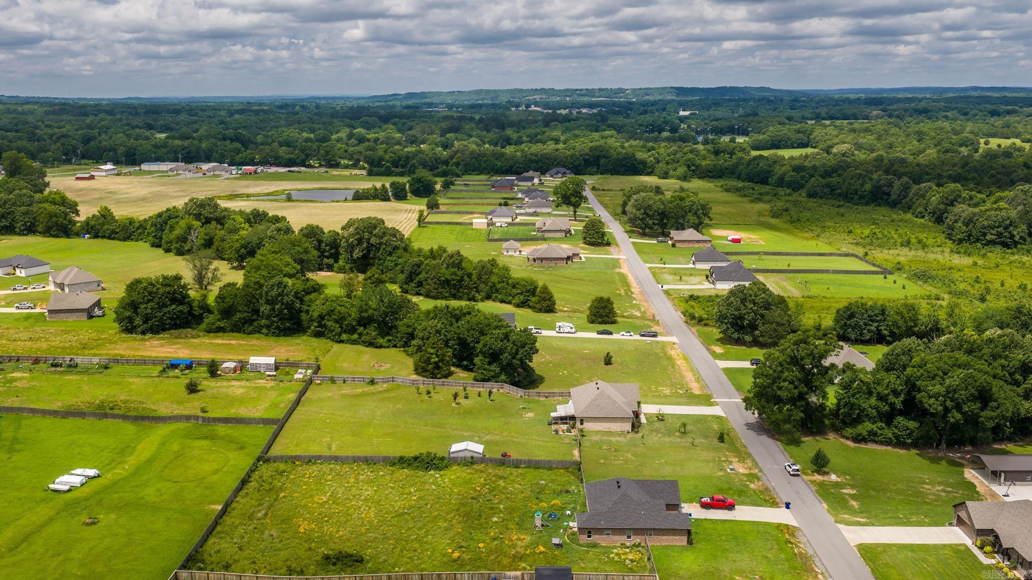 MARTHA'S FIELD - Residential
