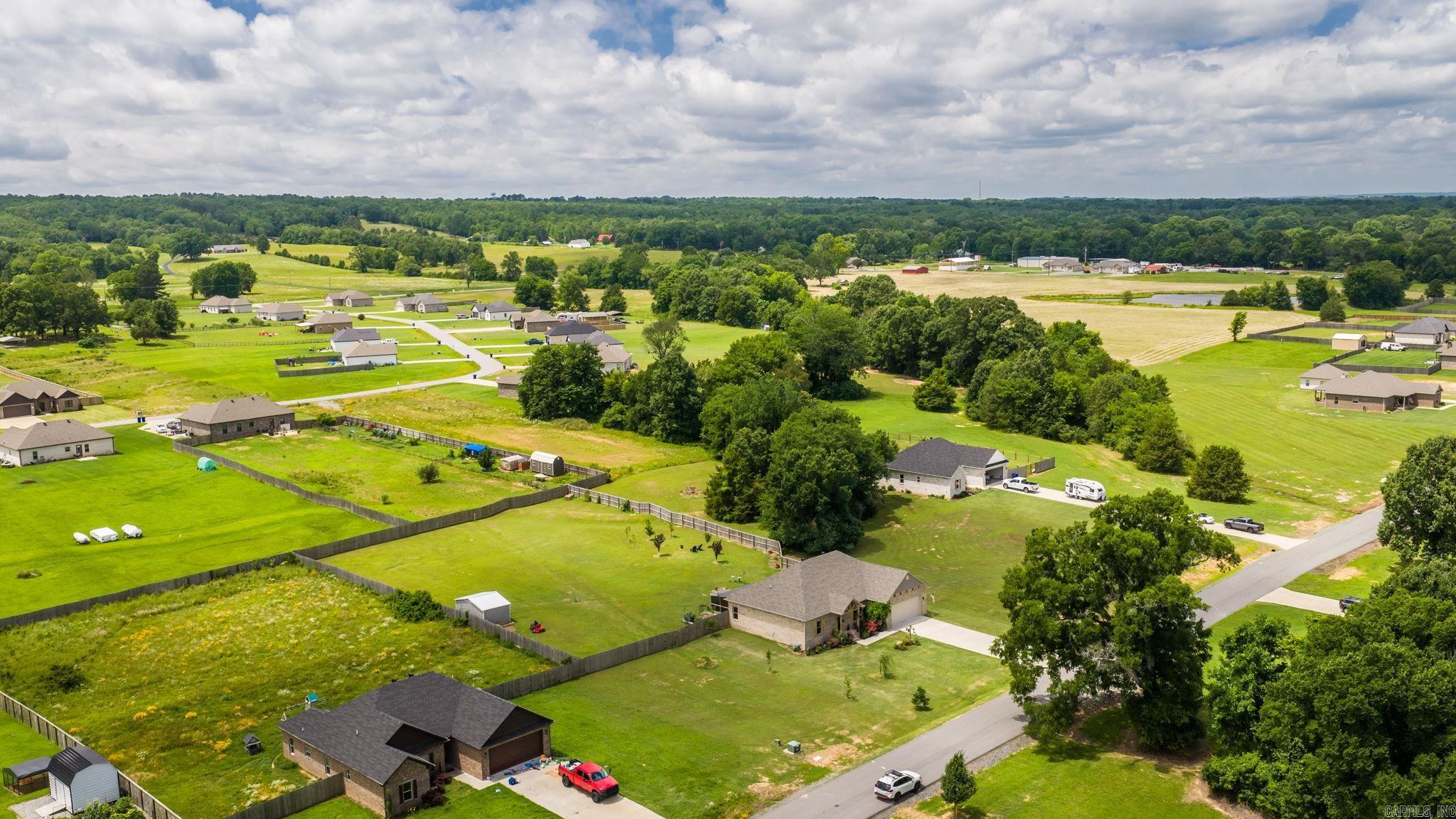 MARTHA'S FIELD - Residential