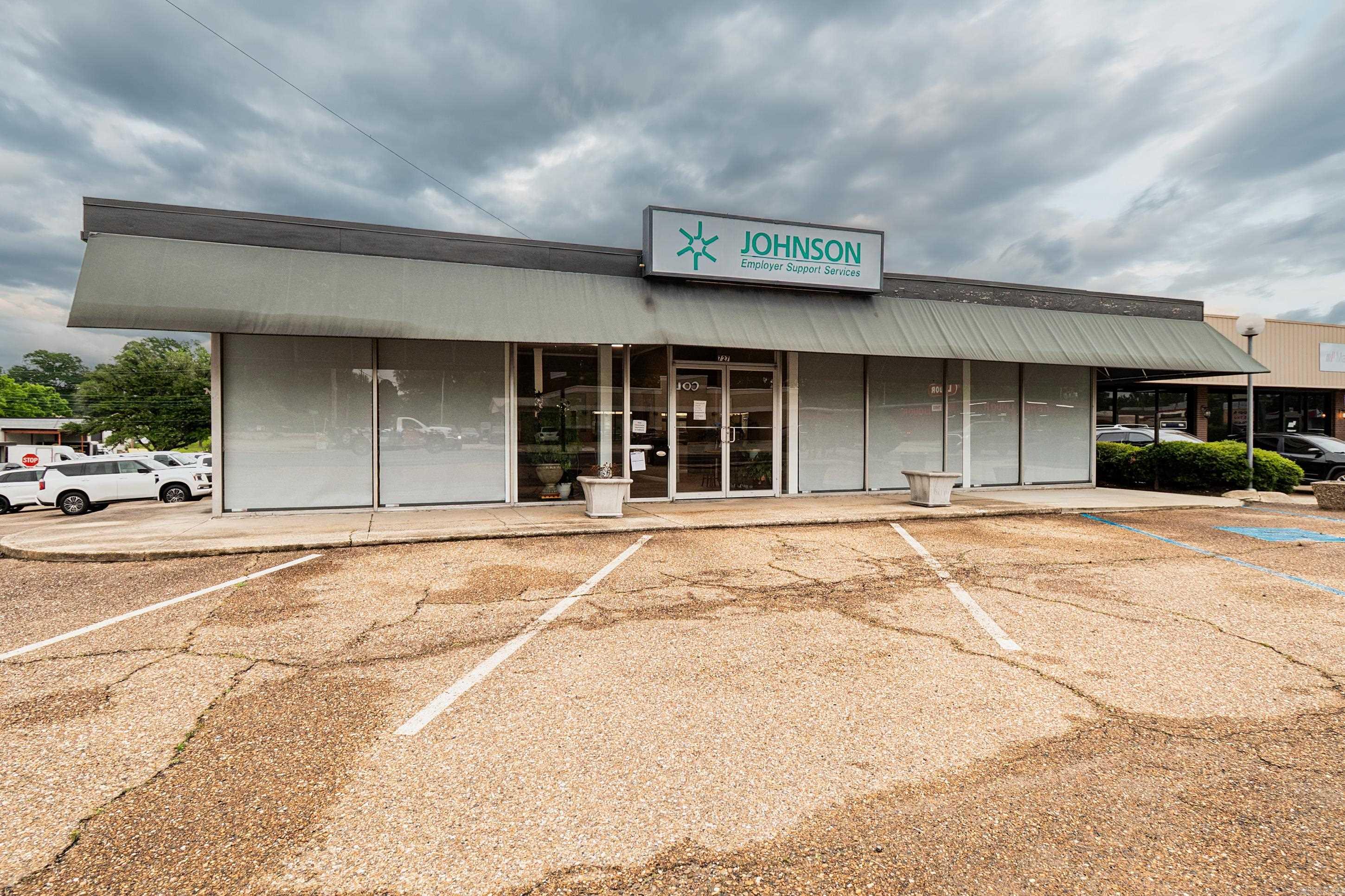 Don’t miss this prime commercial opportunity on Northwest Avenue! Formerly home to Dixie Maintenance, this well-known location offers over 6,000 square feet of versatile space, ready to be customized to fit your business needs.  The property features 8 private offices, a conference room, a welcoming reception area, a breakroom, and 3.5 bathrooms, providing a functional layout for a variety of businesses. In addition, there is warehouse space ideal for storage, operations, or light industrial use.  With excellent visibility and accessibility, this high-traffic location is perfect for expanding, relocating, or launching your next venture.