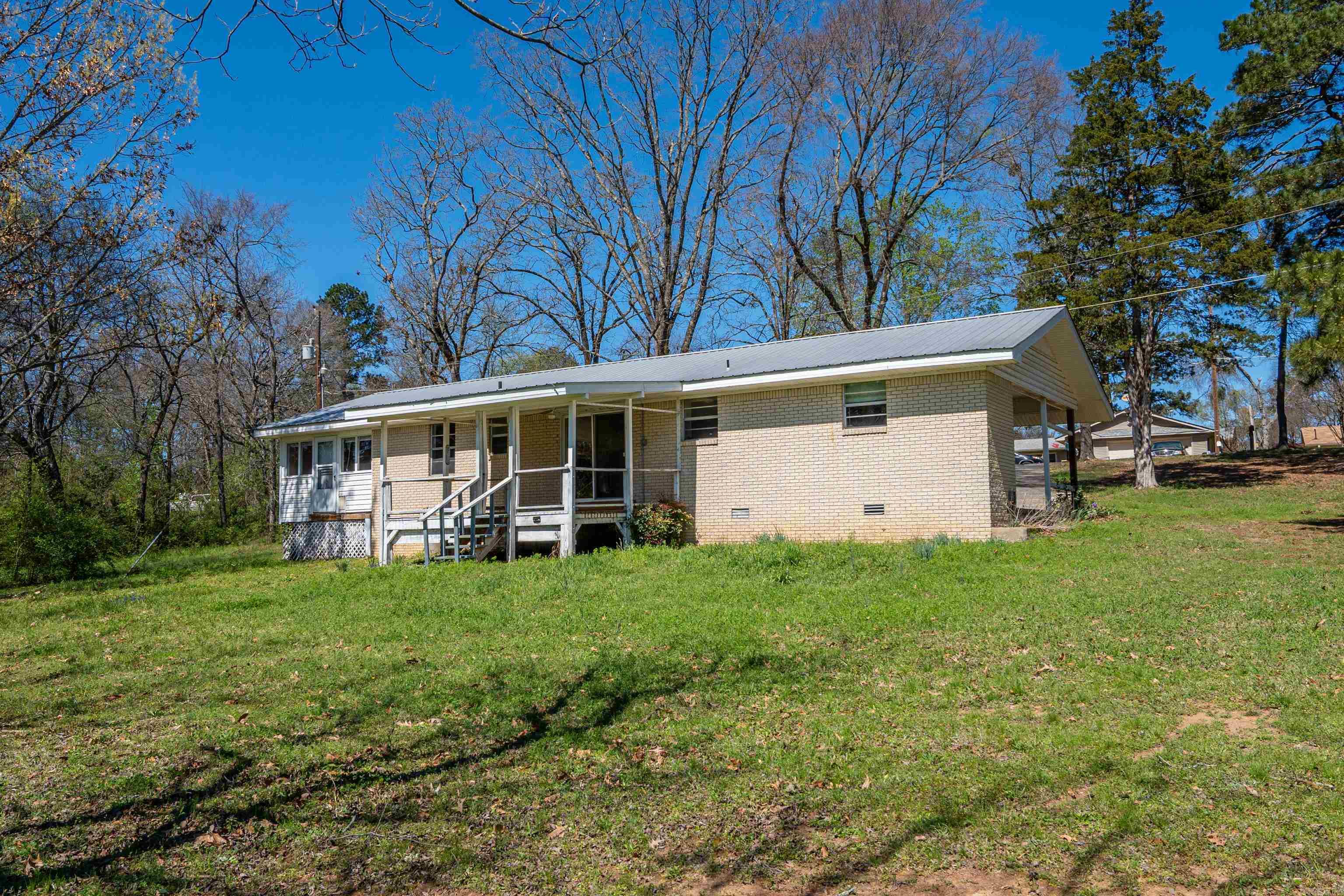 ROBERTS, R.R. - Residential