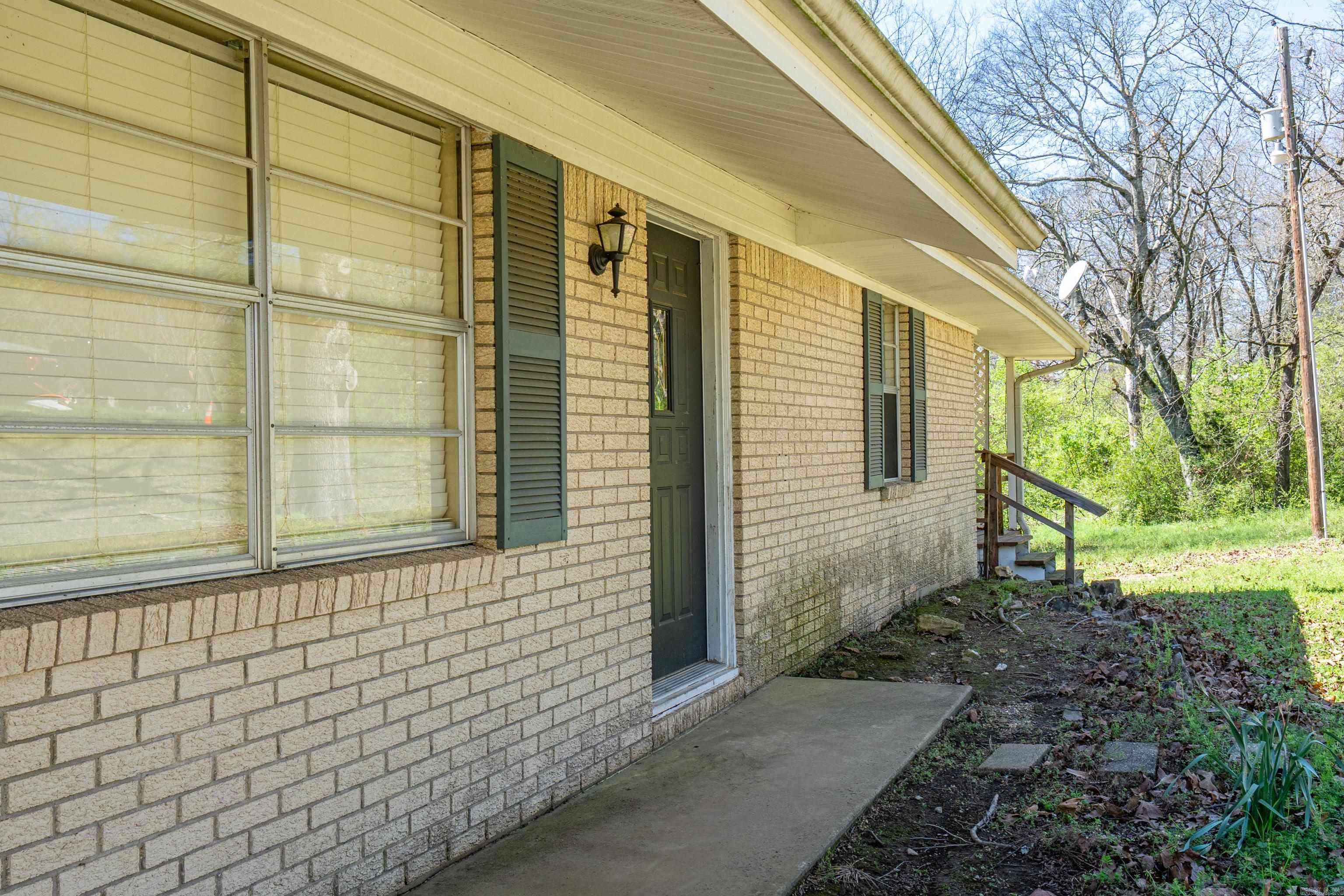 ROBERTS, R.R. - Residential