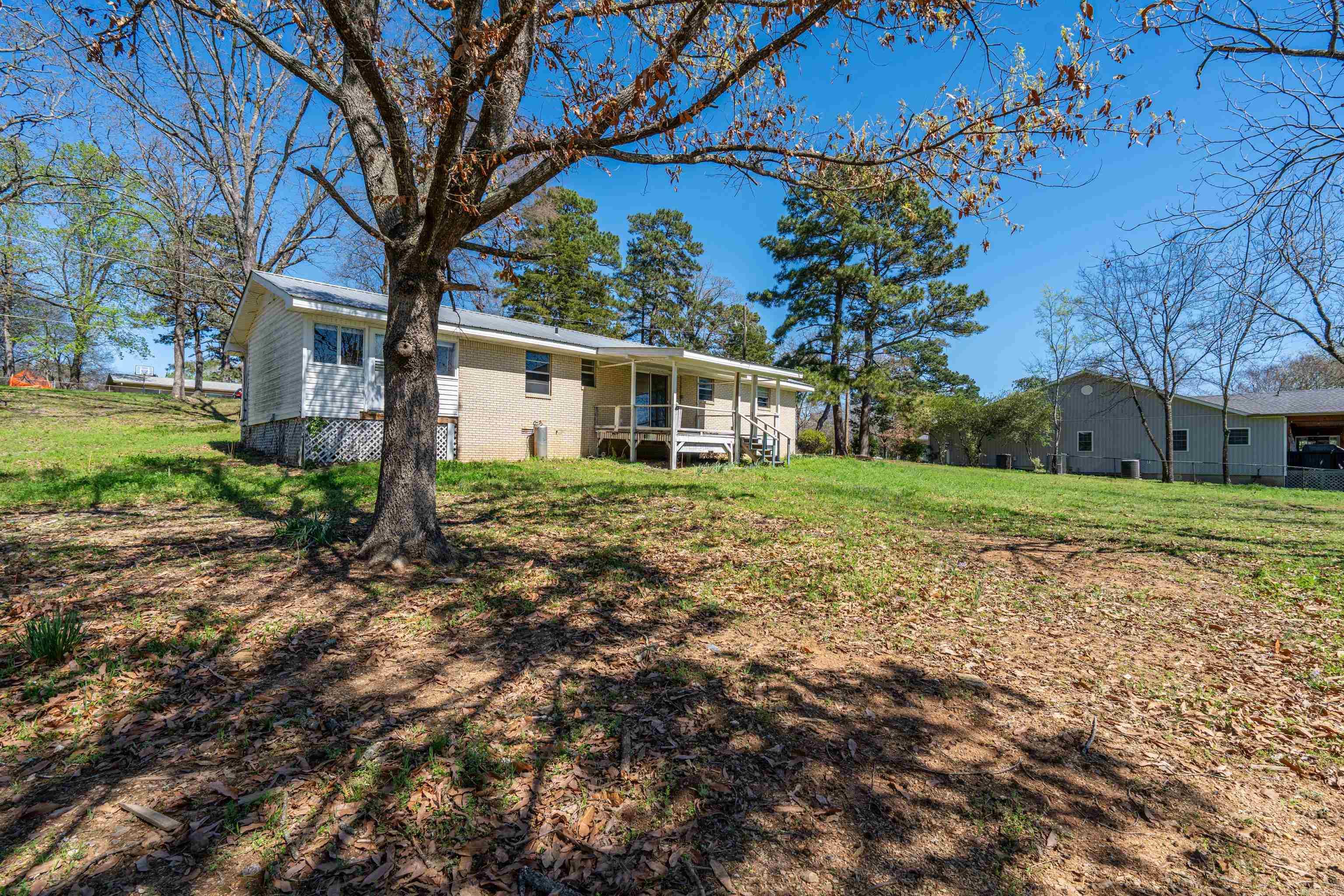 ROBERTS, R.R. - Residential