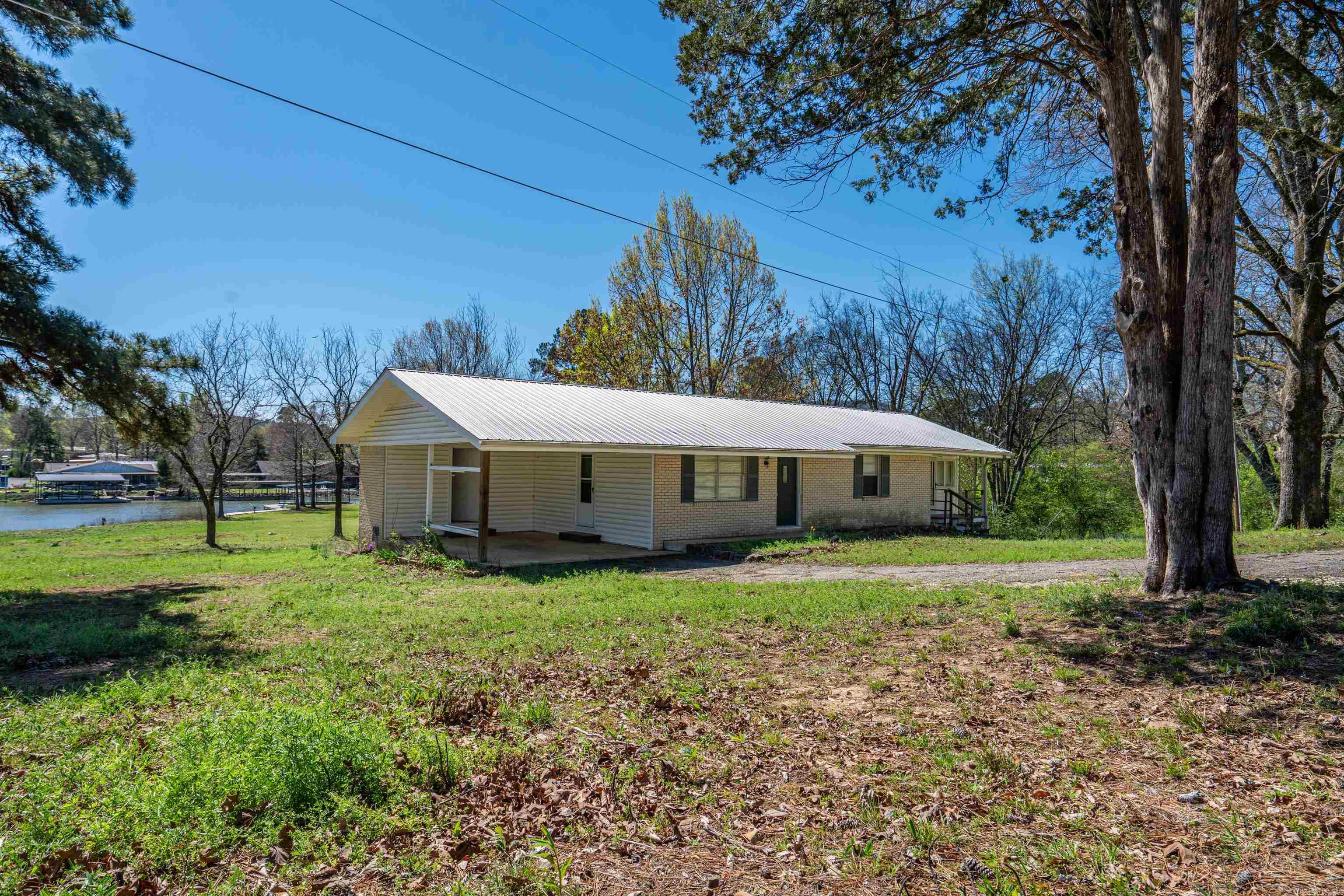 ROBERTS, R.R. - Residential