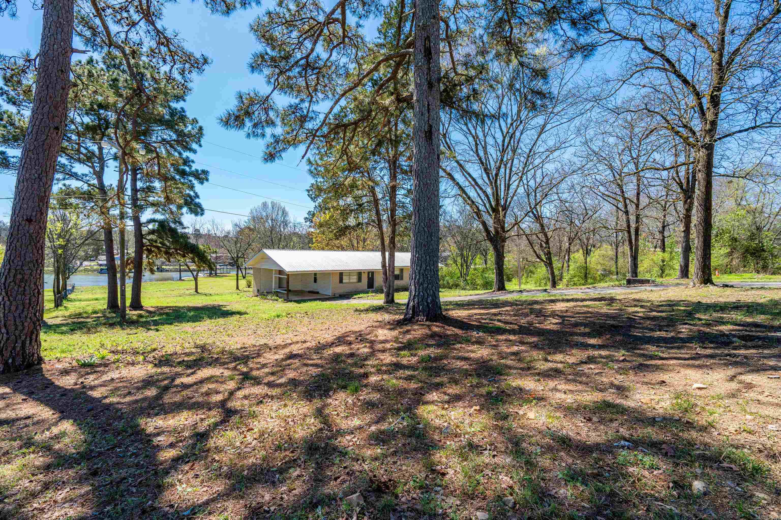 ROBERTS, R.R. - Residential
