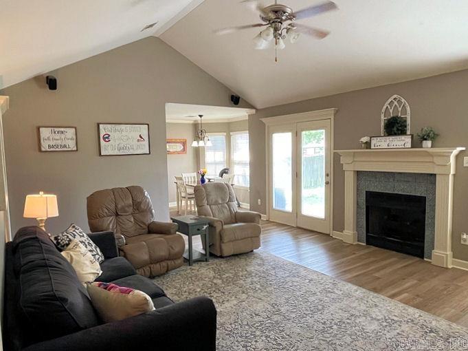 MEADOWLAKE - Residential