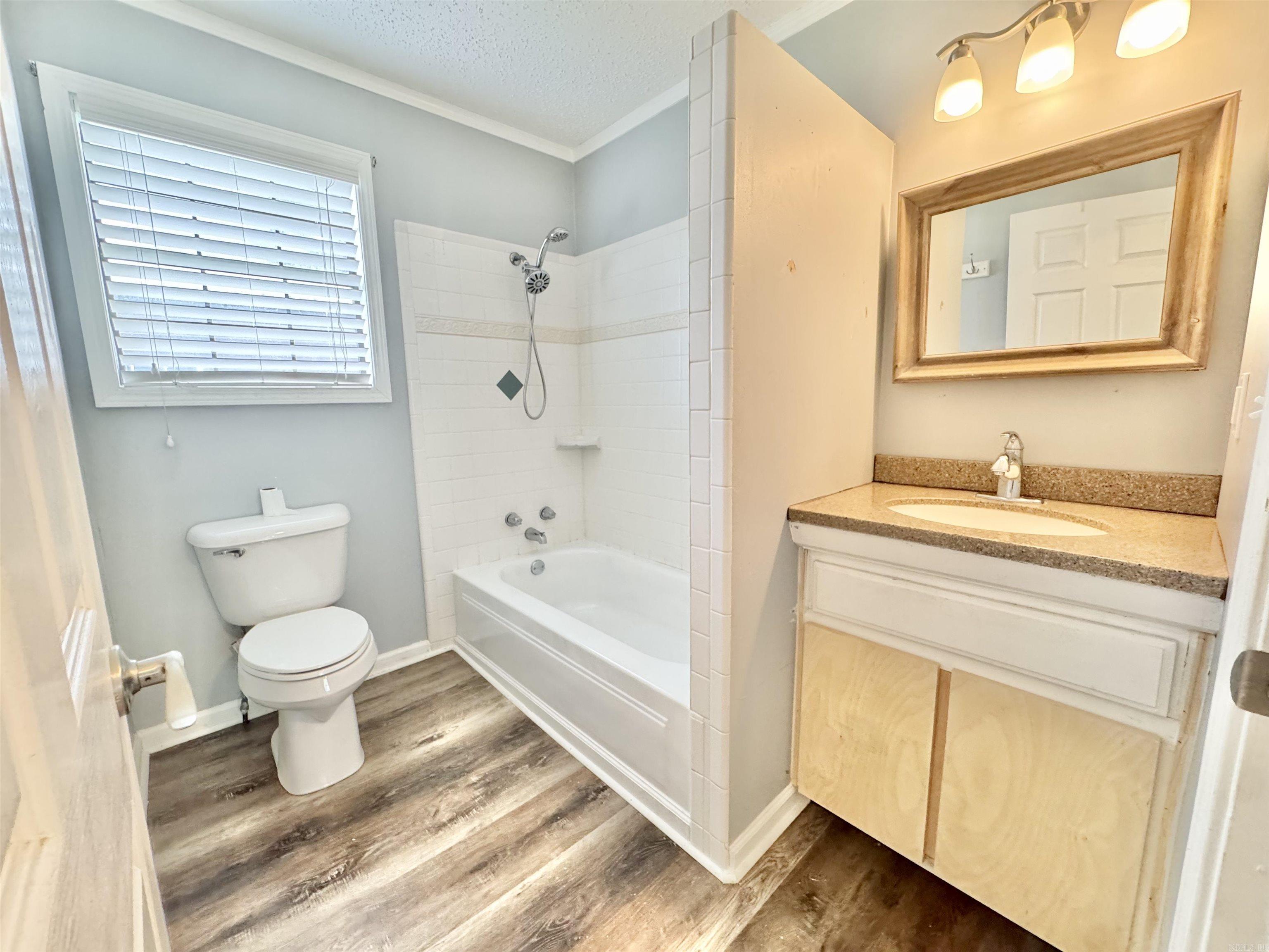 Moore & Martin - Residential
