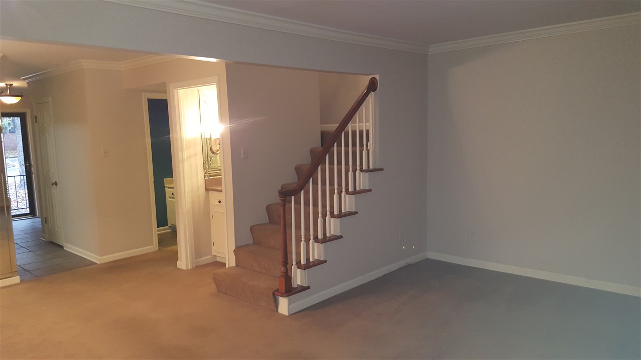 KINGSBRIDGE TWNHSE - Residential