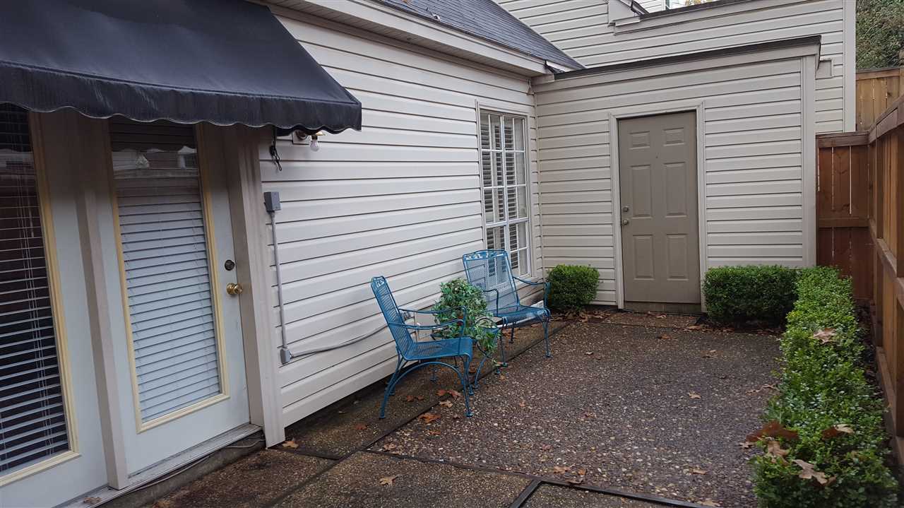 KINGSBRIDGE TWNHSE - Residential
