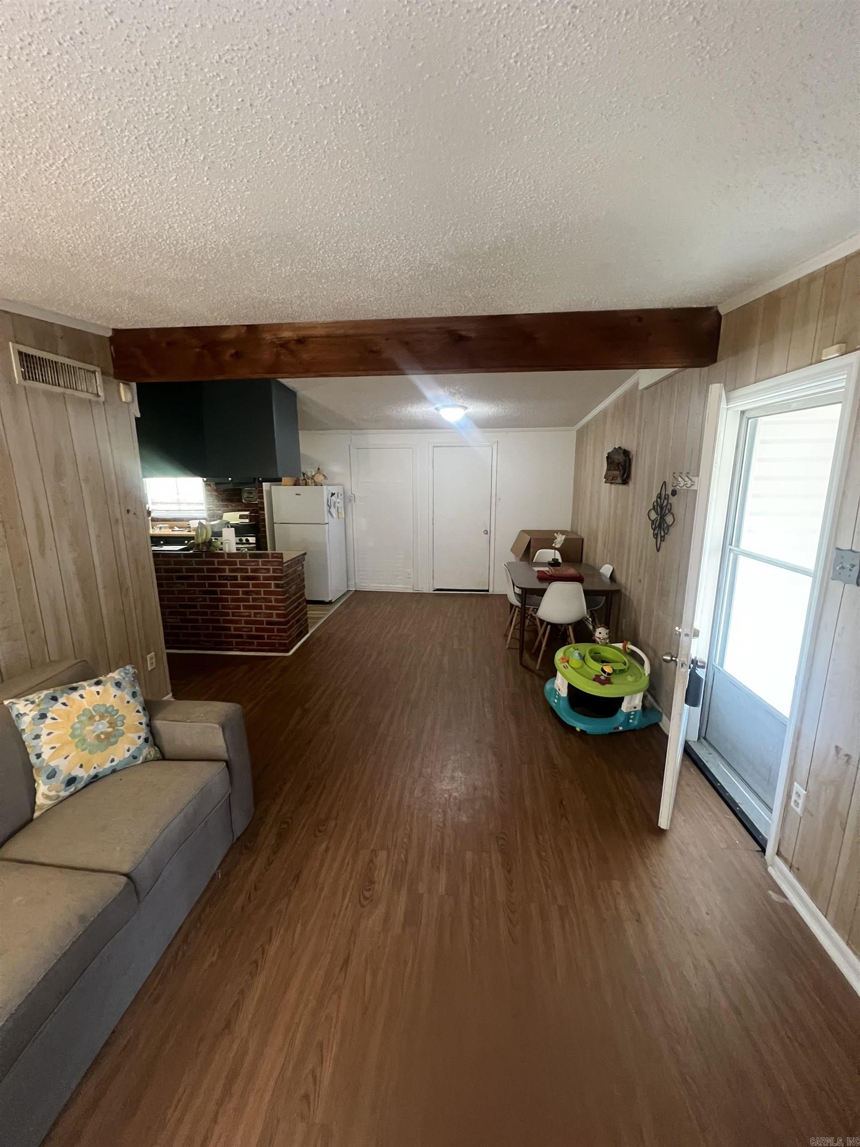 MEADOWCLIFF - Residential