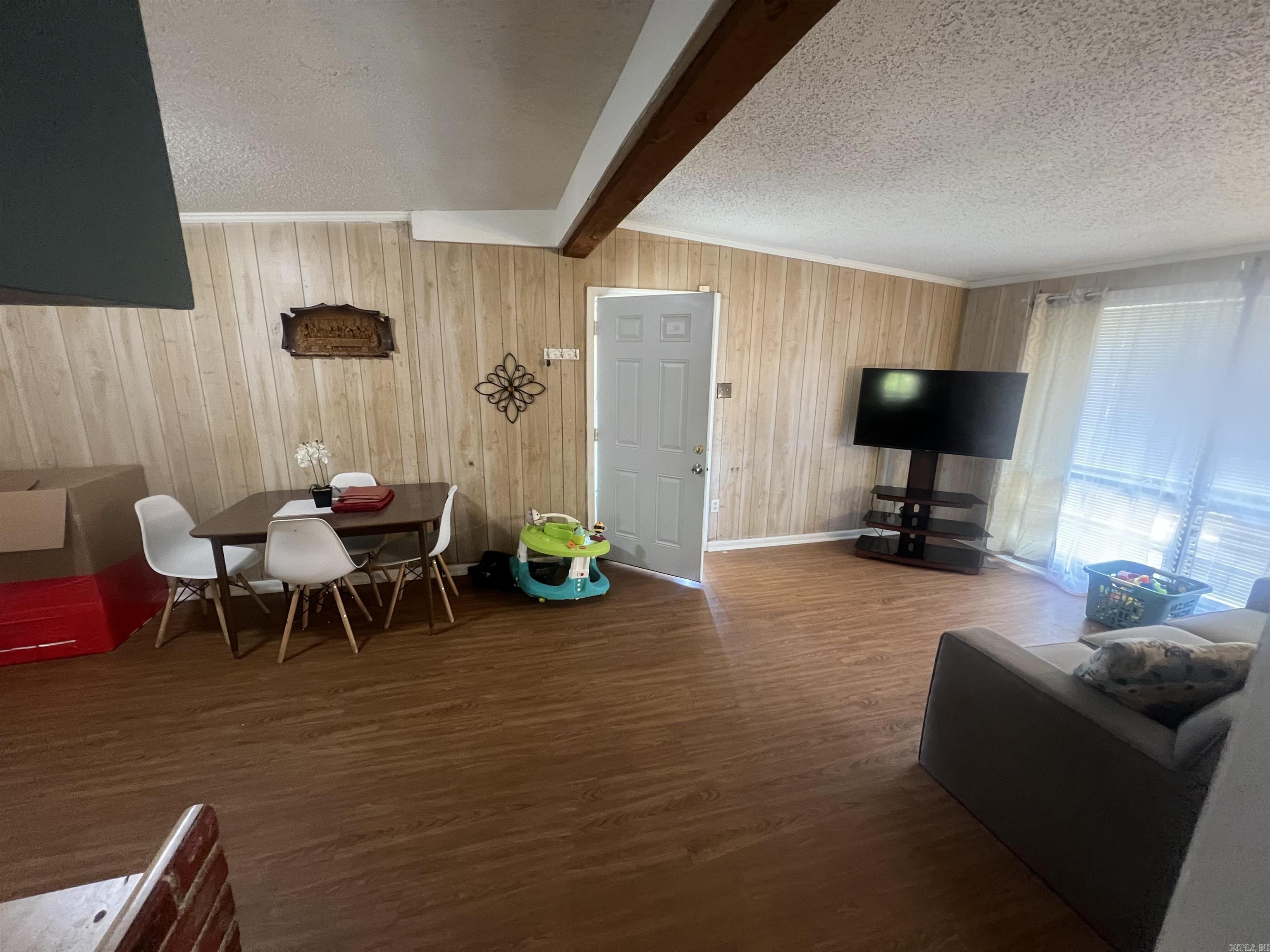 MEADOWCLIFF - Residential