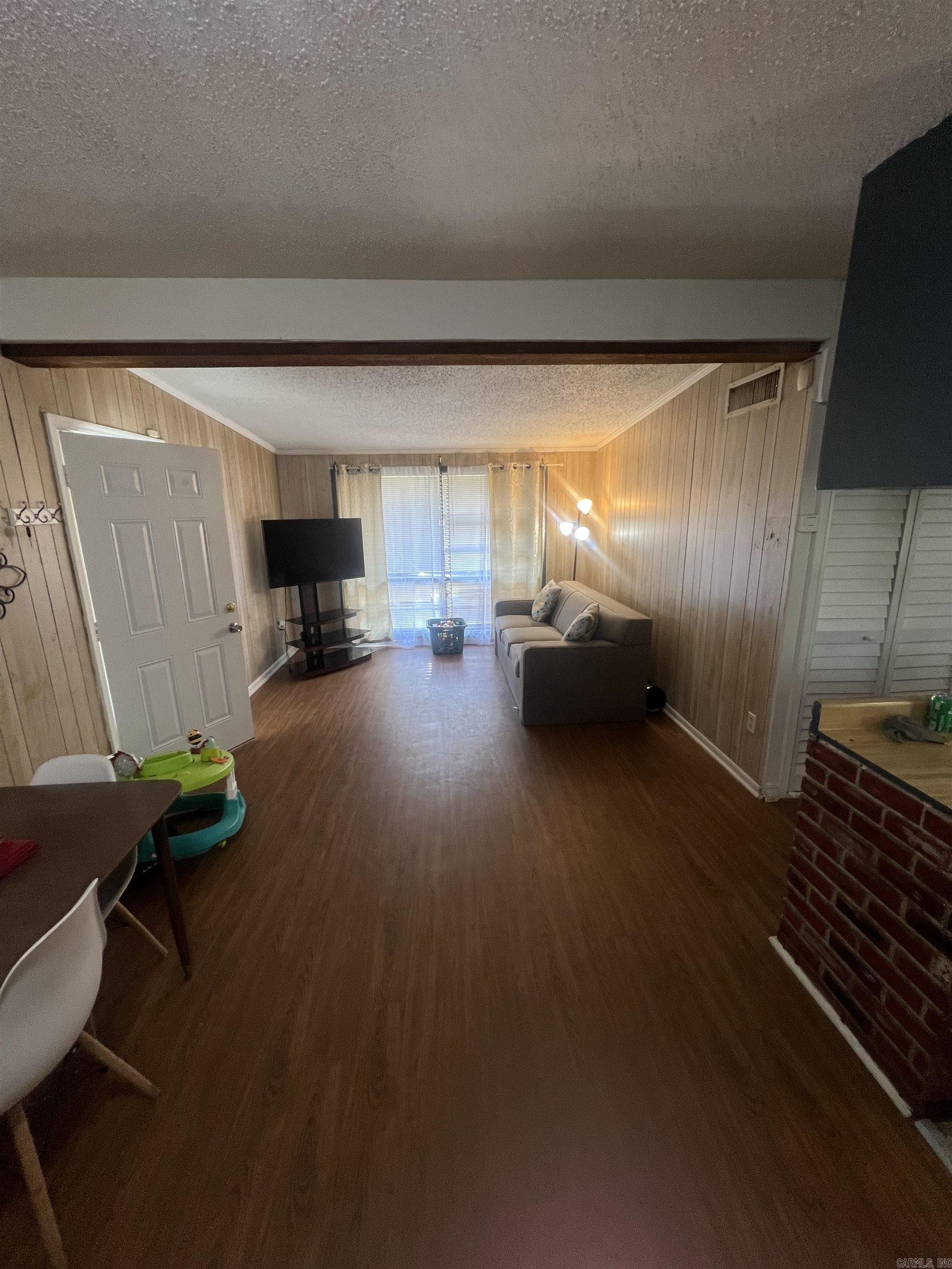 MEADOWCLIFF - Residential