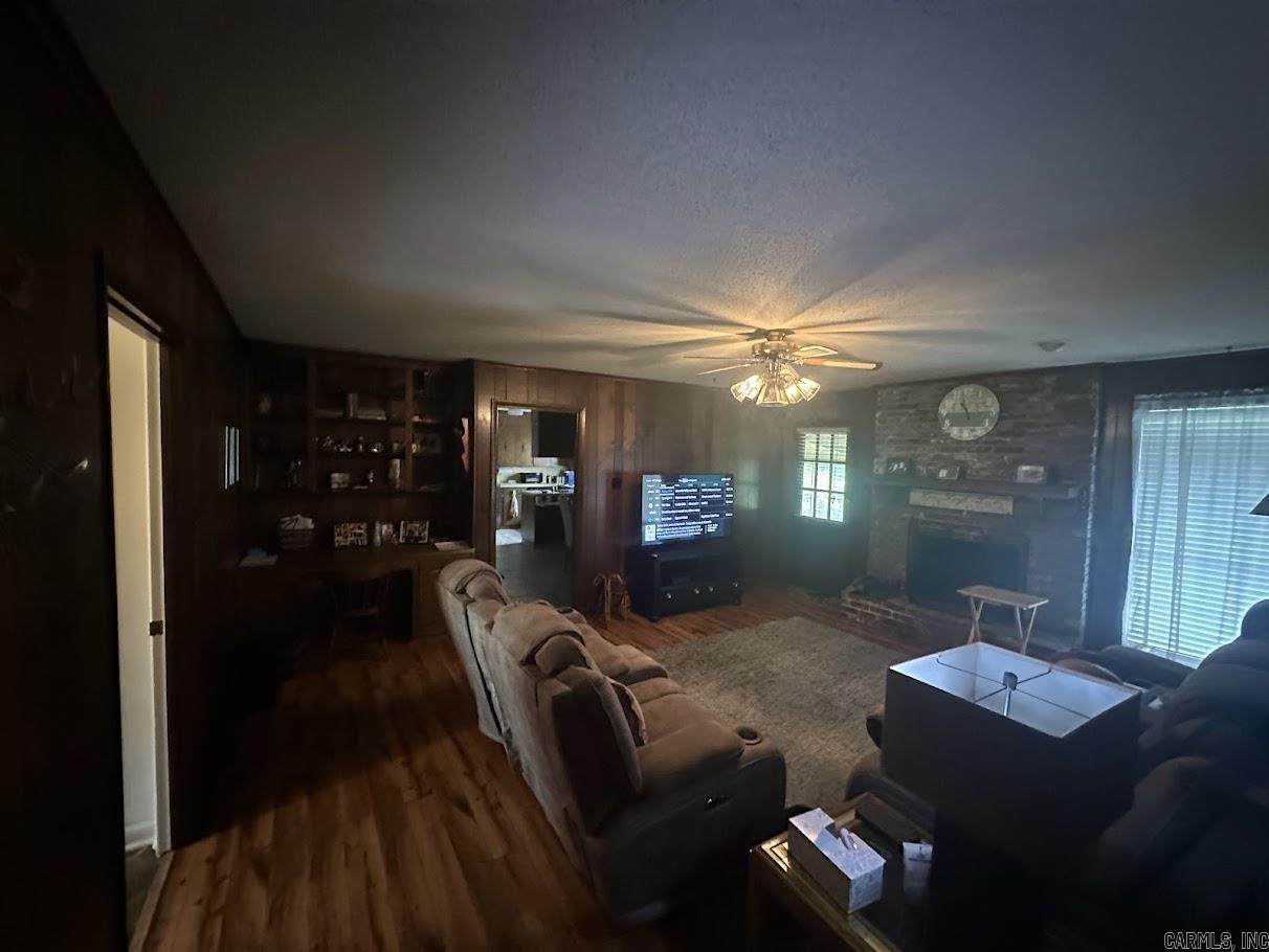 INDIAN HILLS - Residential