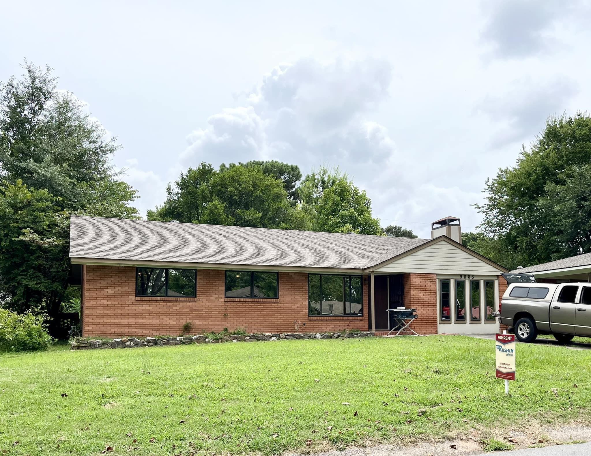 wonderful family home in a well-established neighborhood. Security deposit is $1,295.00 and this home offers 3 beds with 1.5 baths, living room, sunken den with fireplace, kitchen/dining combo, and a large backyard.