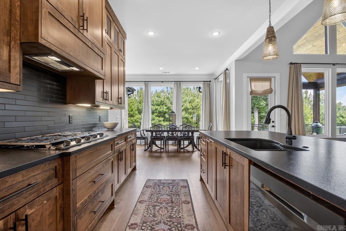 THE WOODS OF HURRICANE LAKE ESTA - Residential