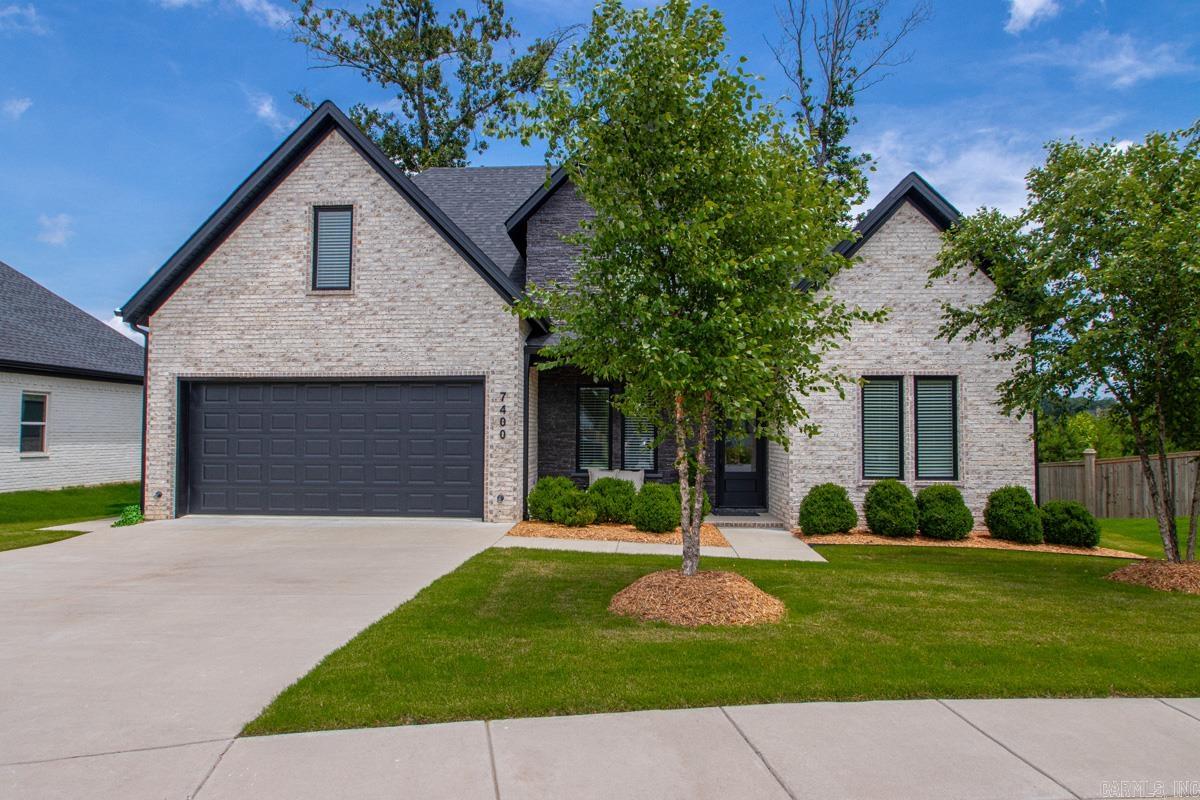 THE WOODS OF HURRICANE LAKE ESTA - Residential