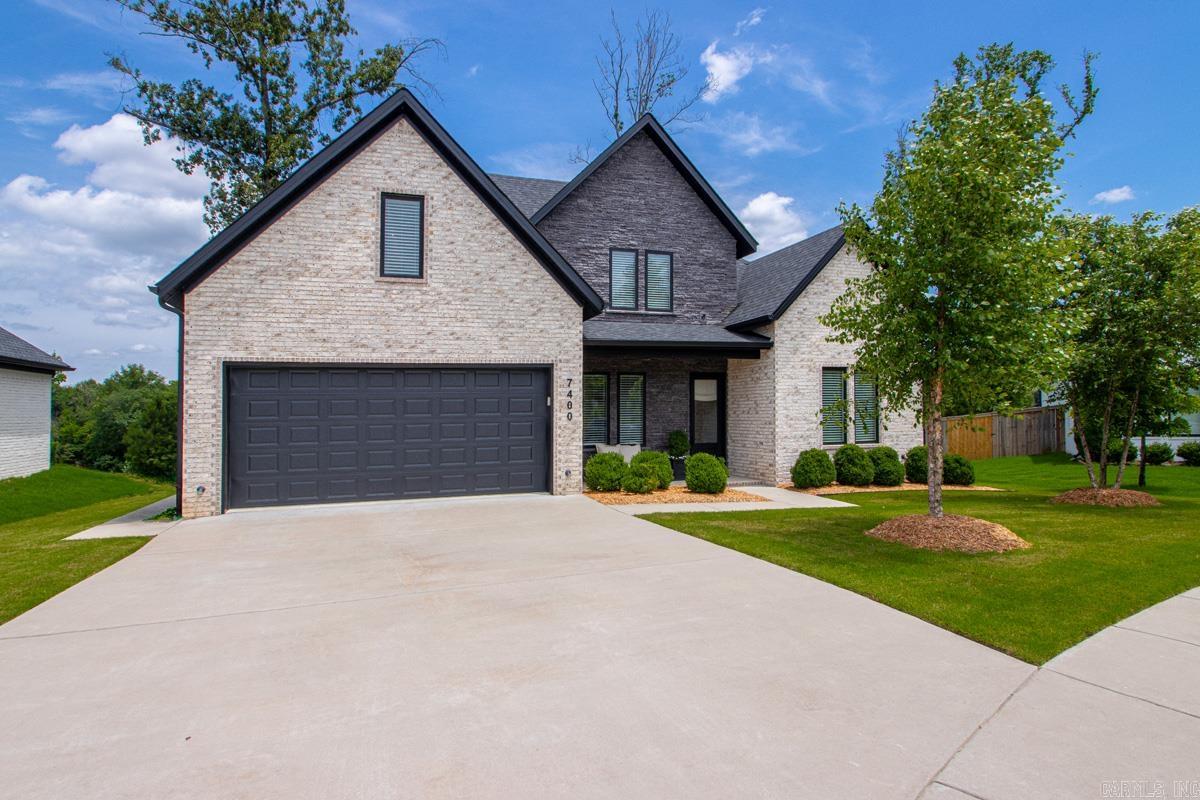 THE WOODS OF HURRICANE LAKE ESTA - Residential