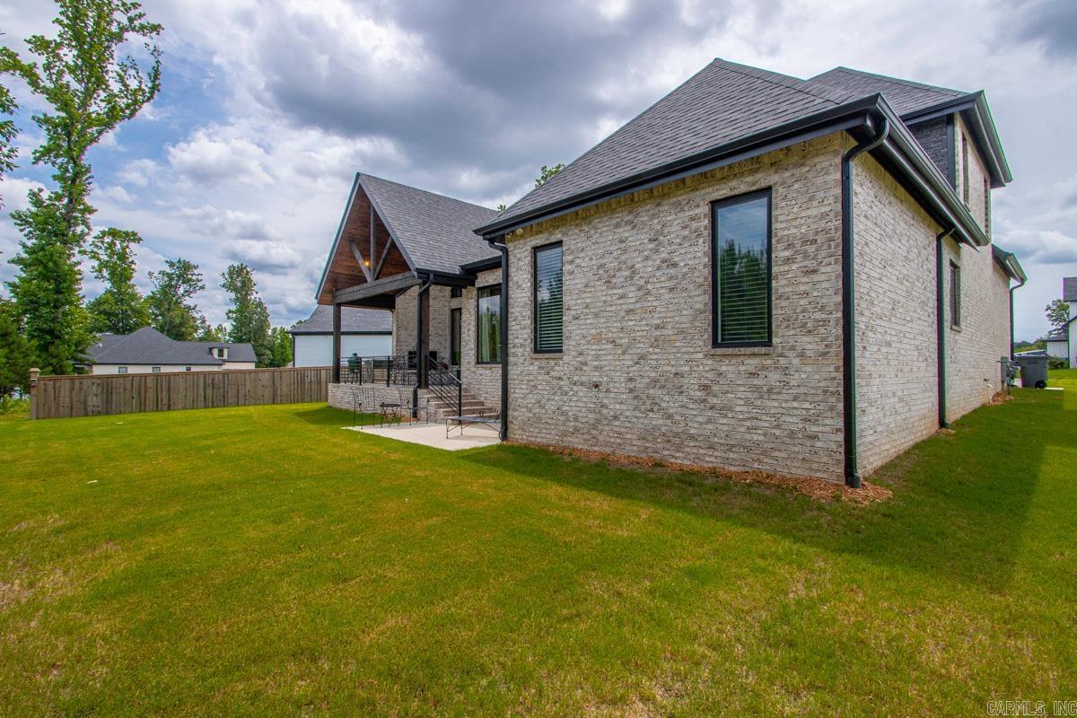 THE WOODS OF HURRICANE LAKE ESTA - Residential