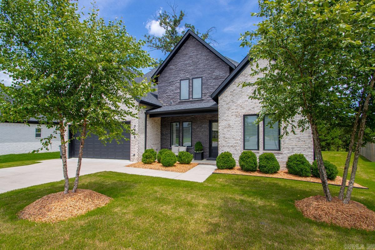 THE WOODS OF HURRICANE LAKE ESTA - Residential