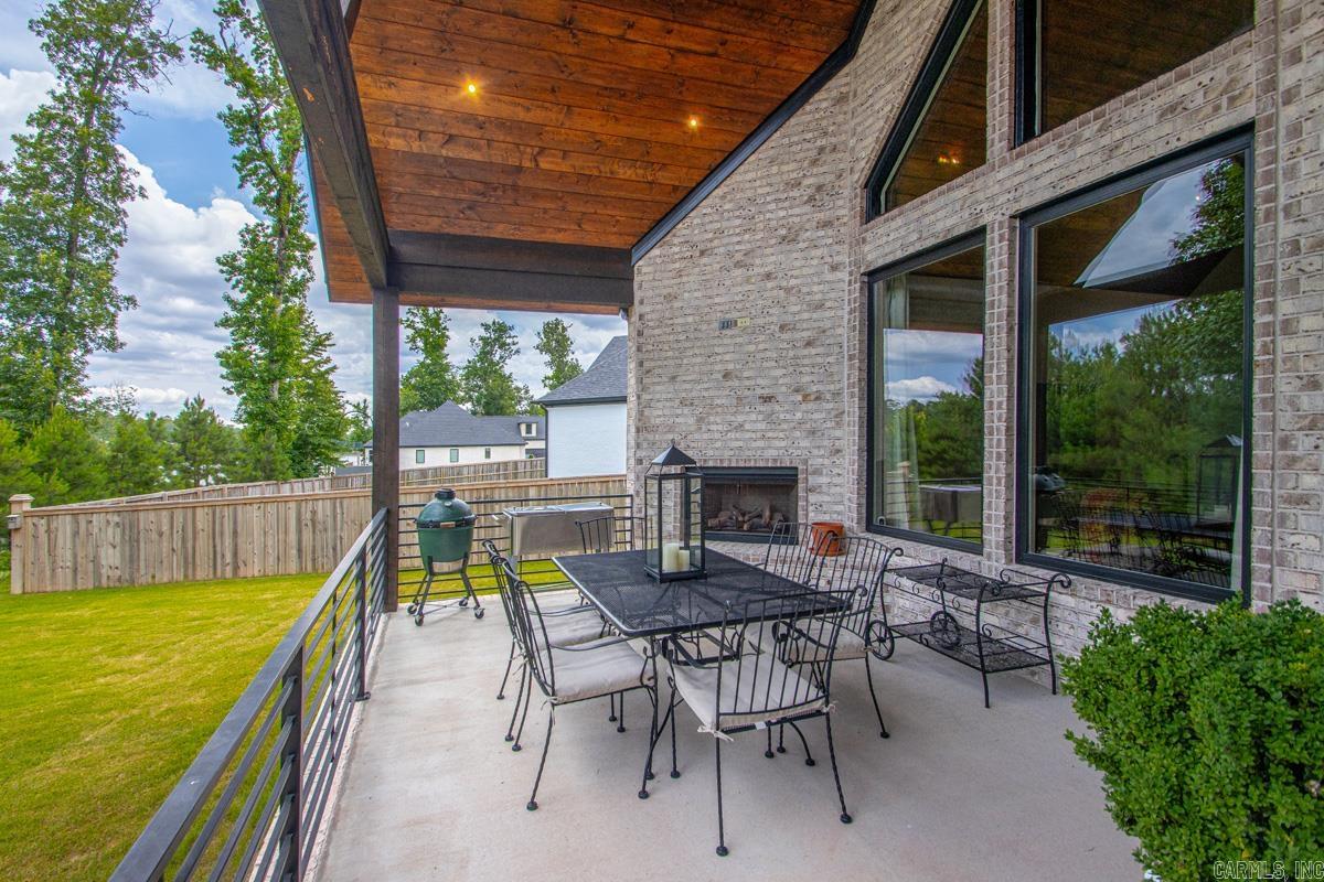 THE WOODS OF HURRICANE LAKE ESTA - Residential