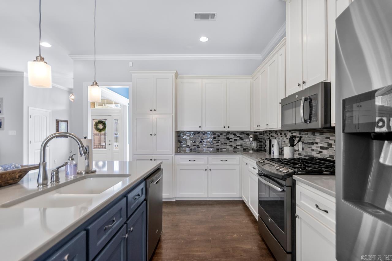 THE MEADOWS - Residential