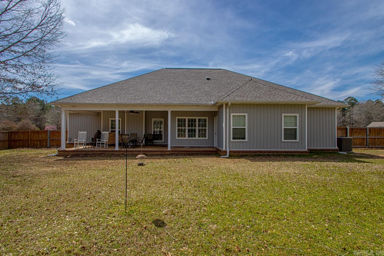 THE MEADOWS - Residential