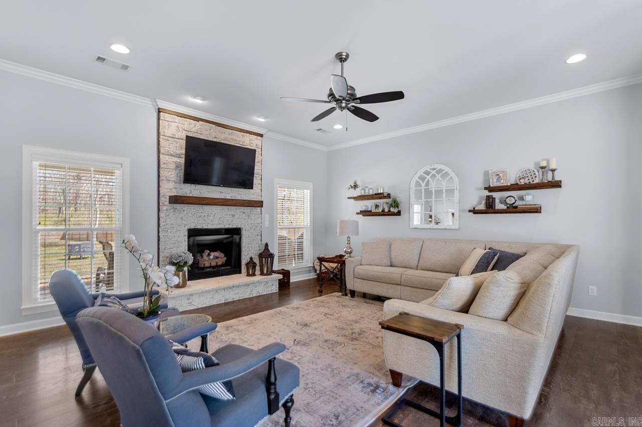 THE MEADOWS - Residential