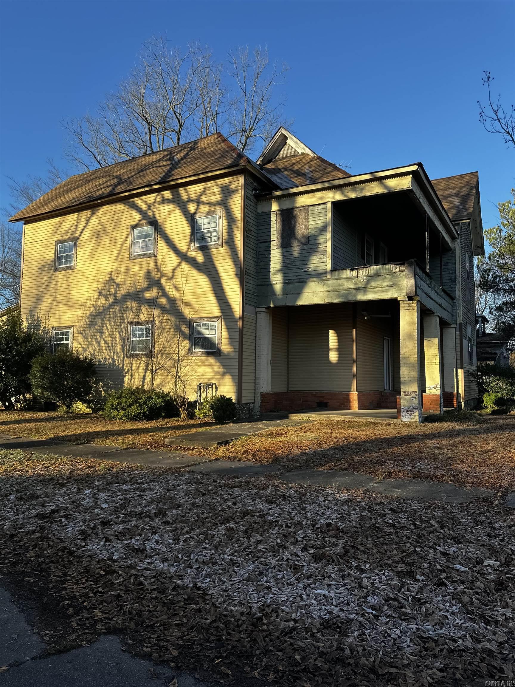 DORRIS ADD E OF BRUMPS BAYOU. - Residential
