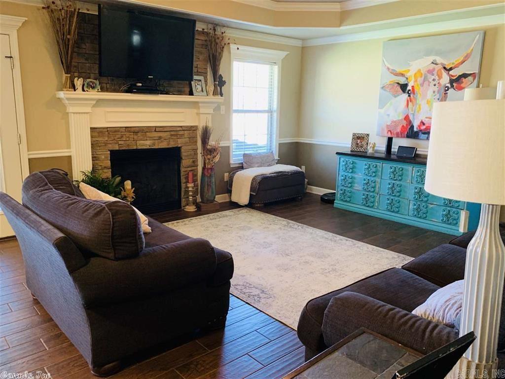 Churchill Downs - Residential Lease