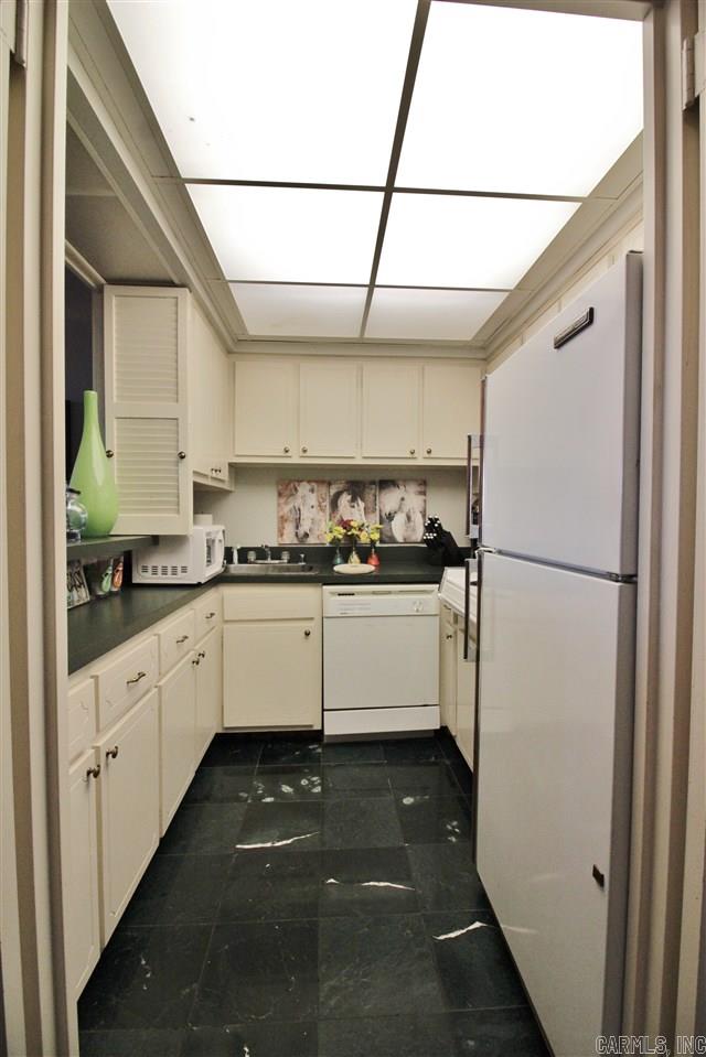 BEACON MANOR HPR - Residential