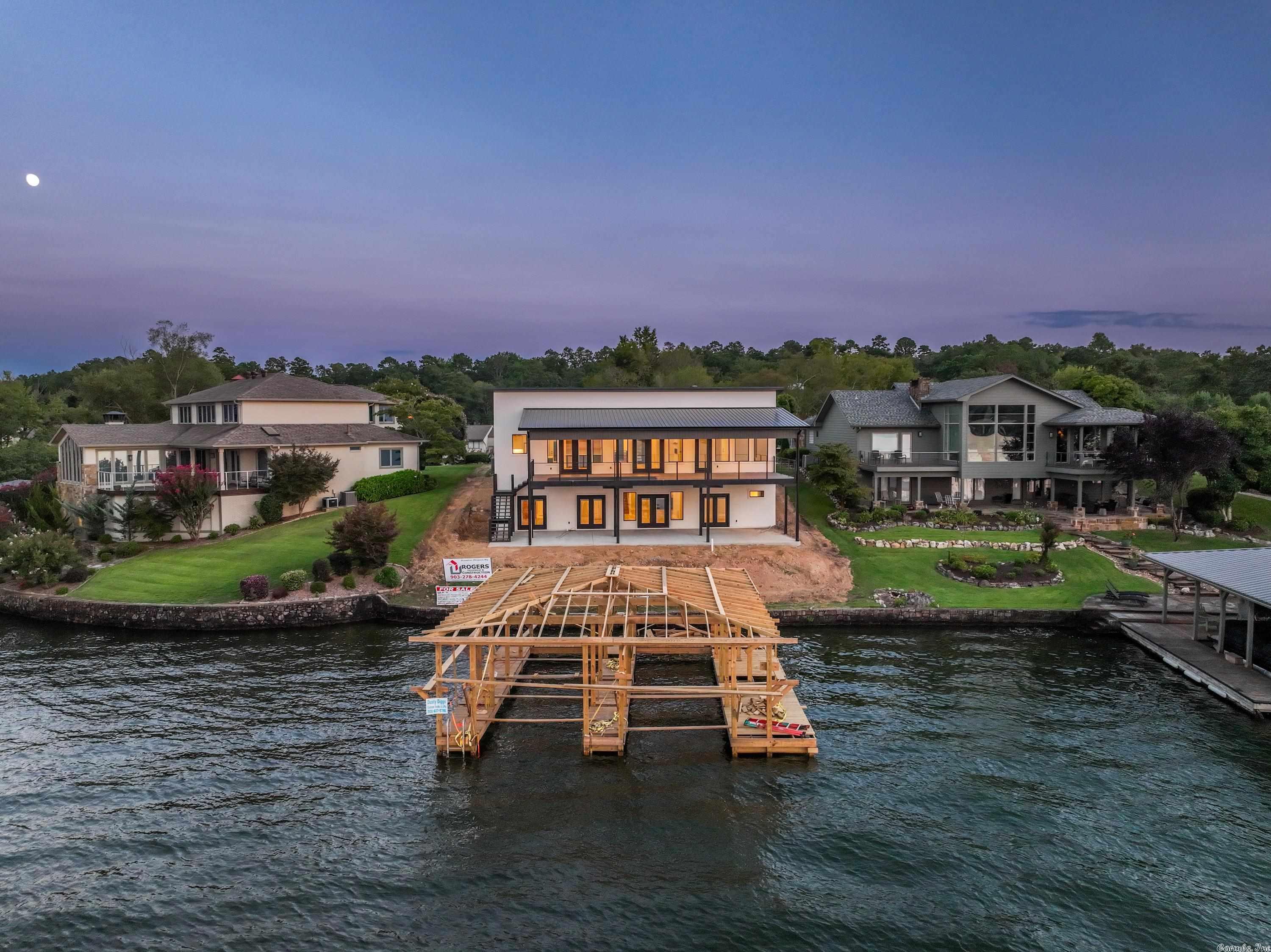 Long Island Point - Residential