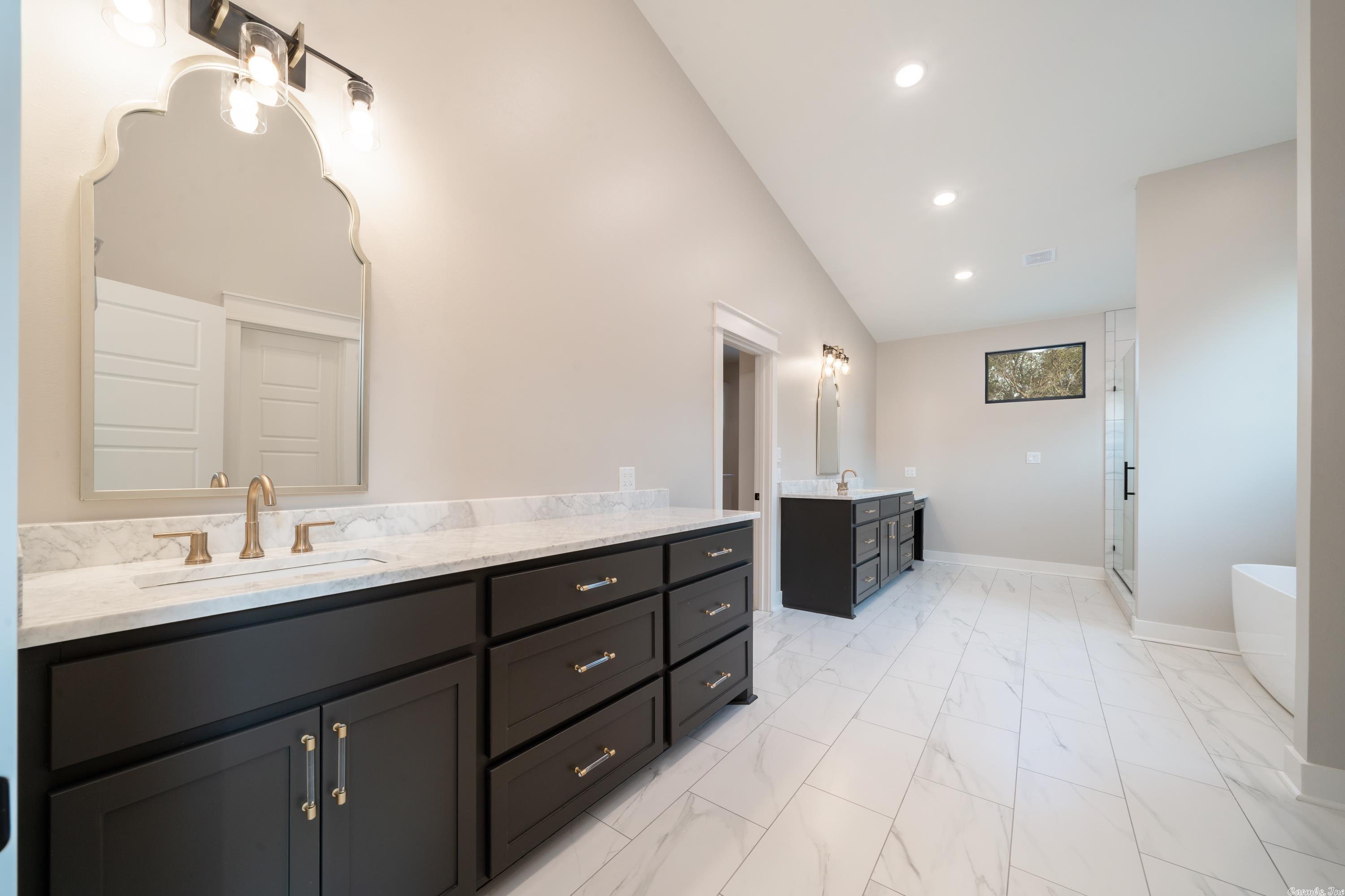 Long Island Point - Residential
