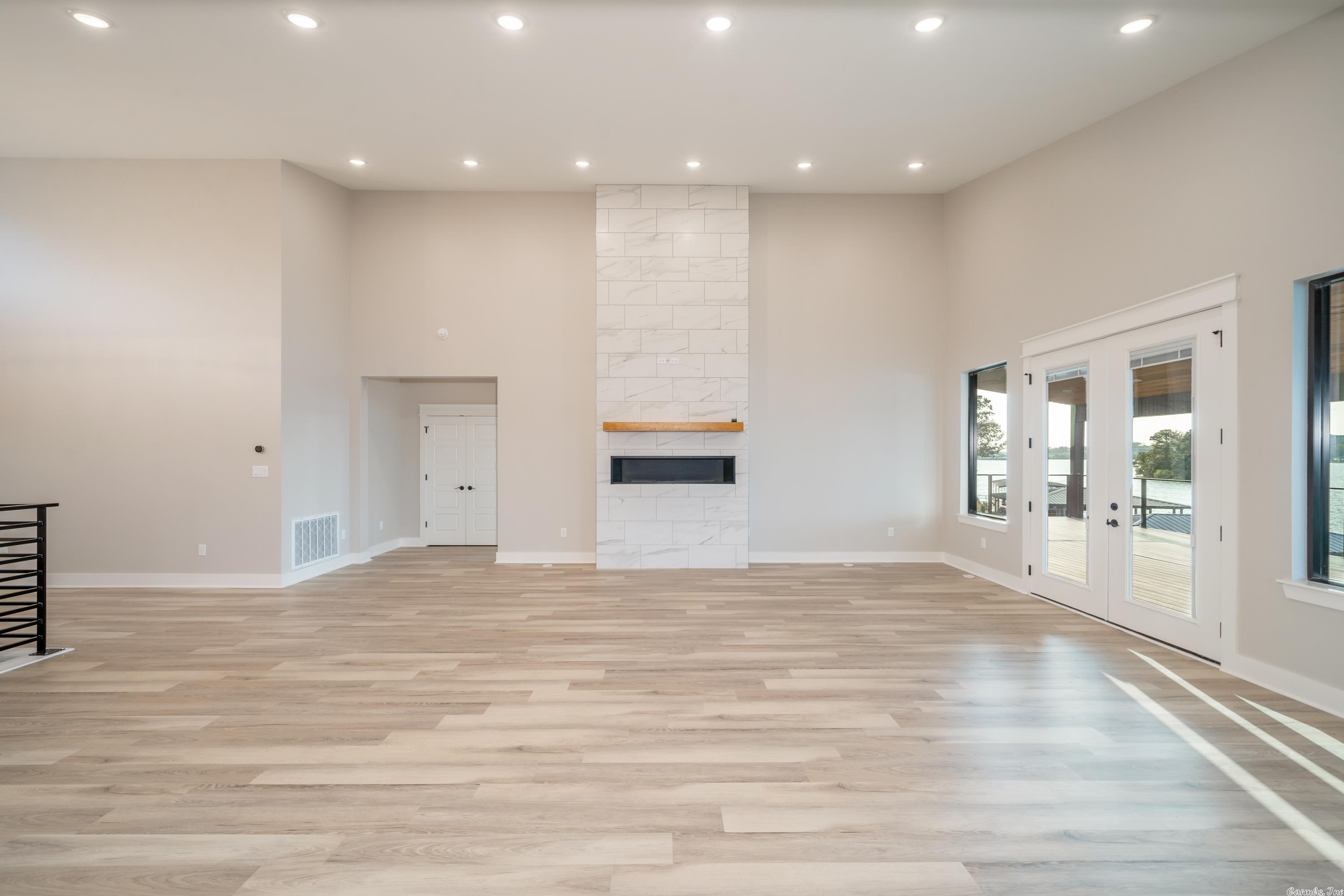 Long Island Point - Residential