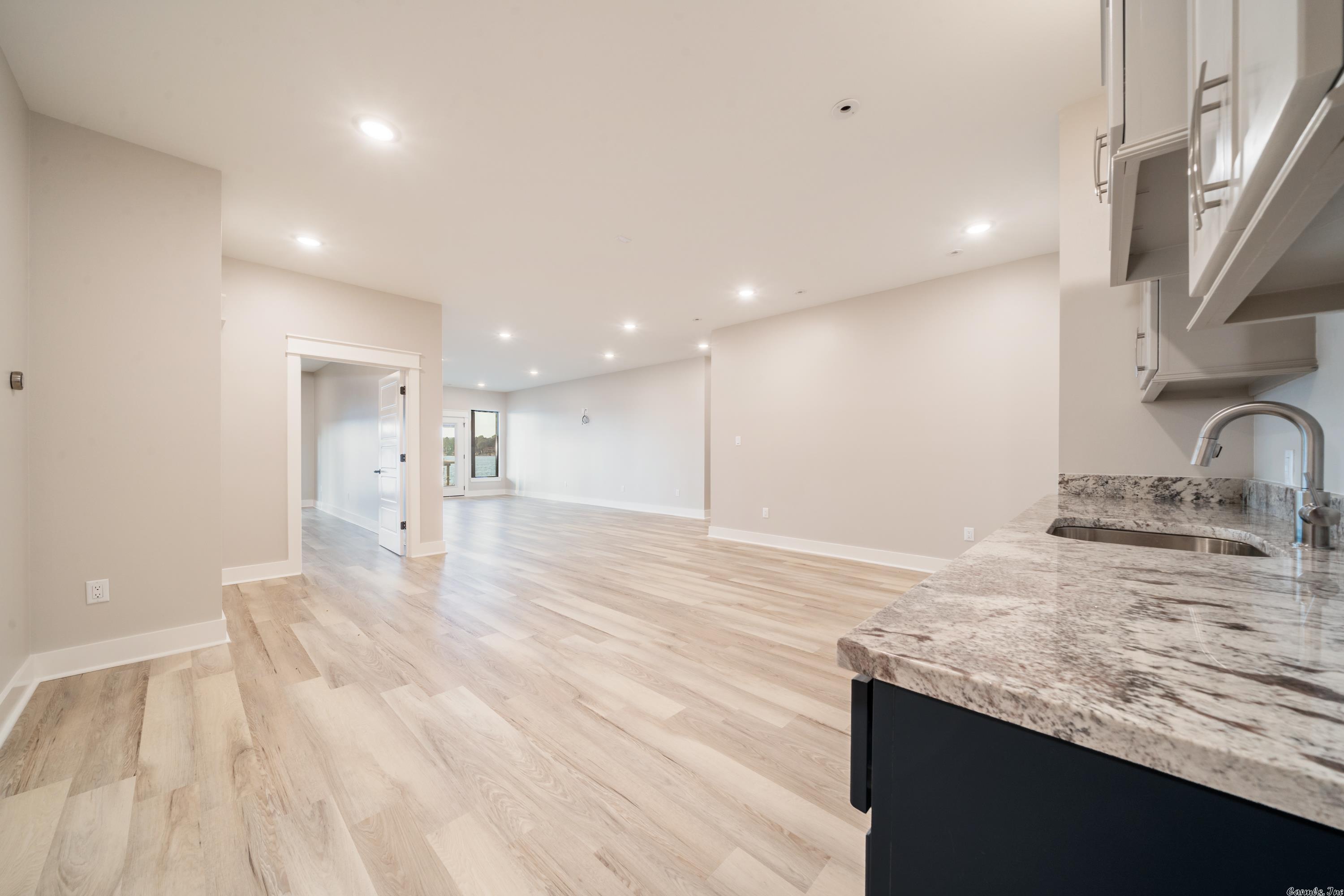 Long Island Point - Residential