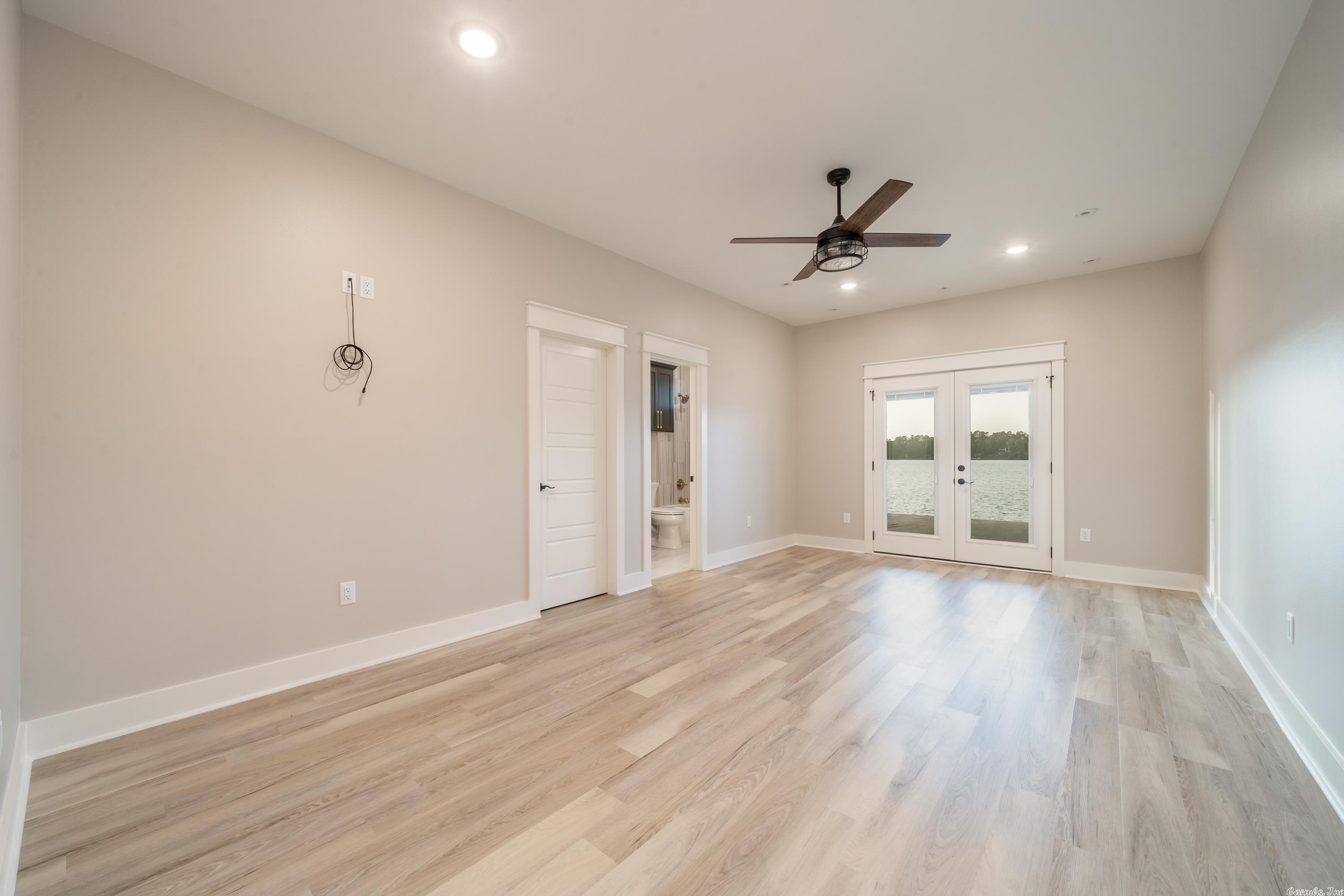 Long Island Point - Residential