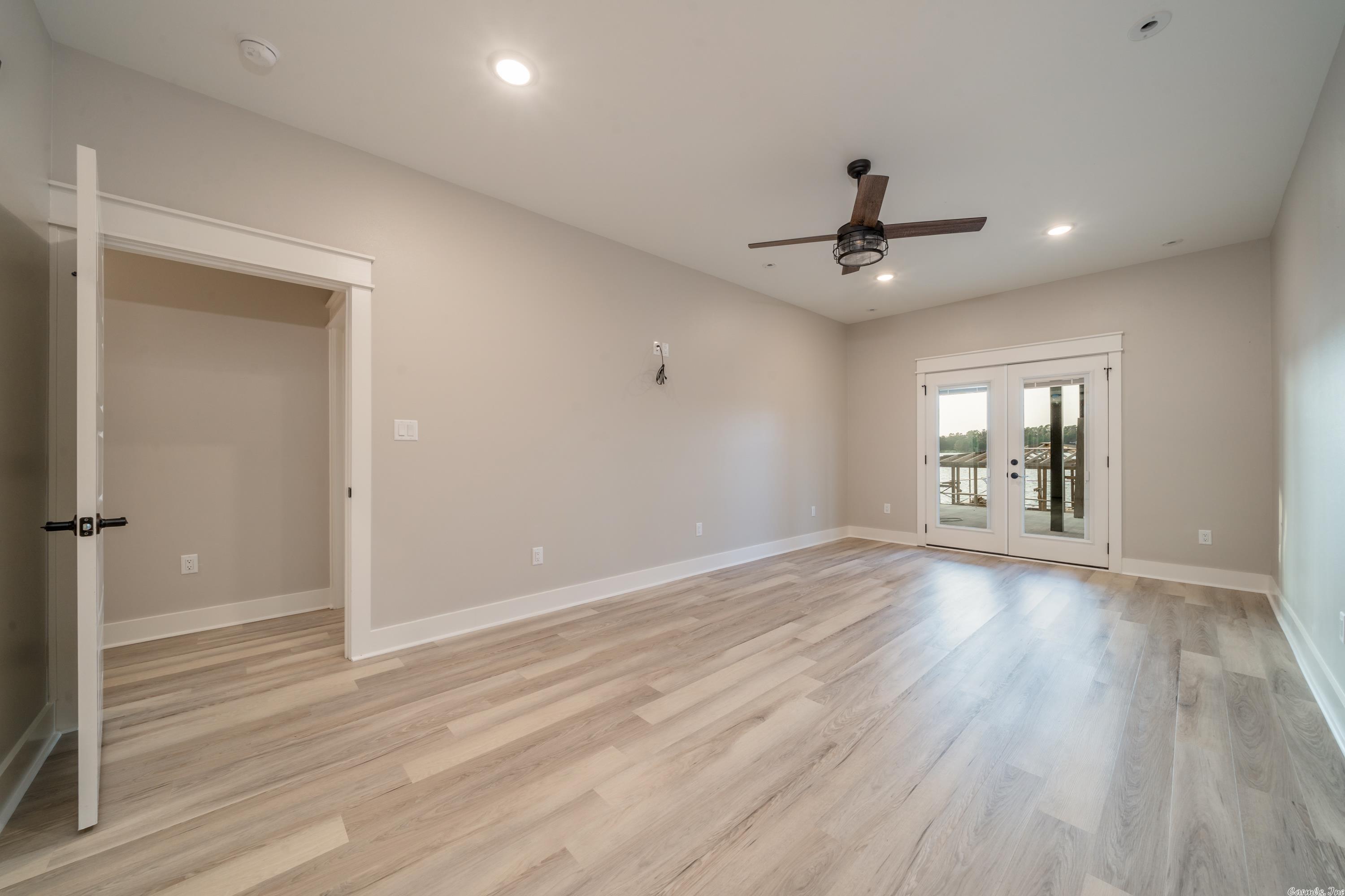 Long Island Point - Residential