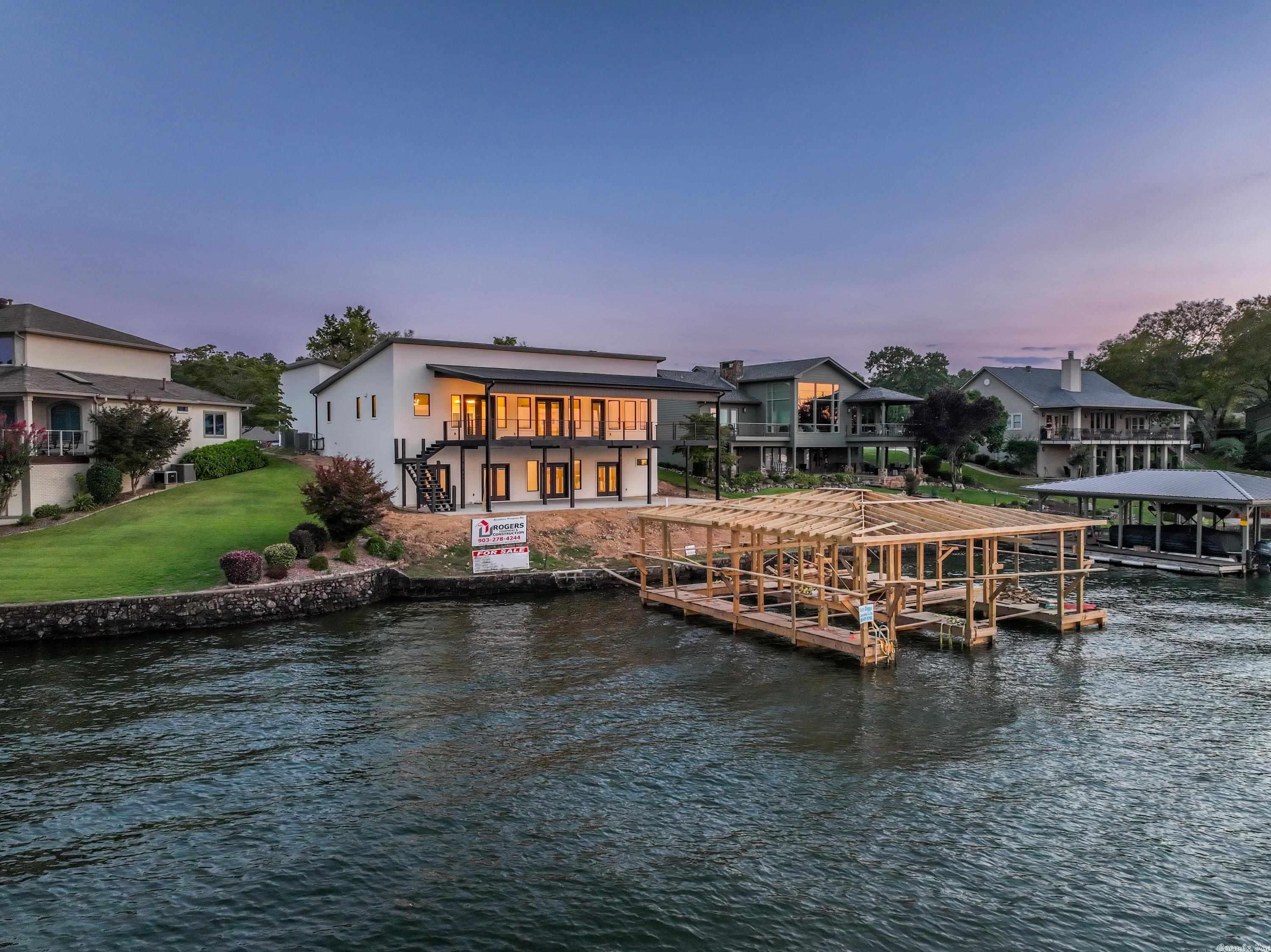 Long Island Point - Residential