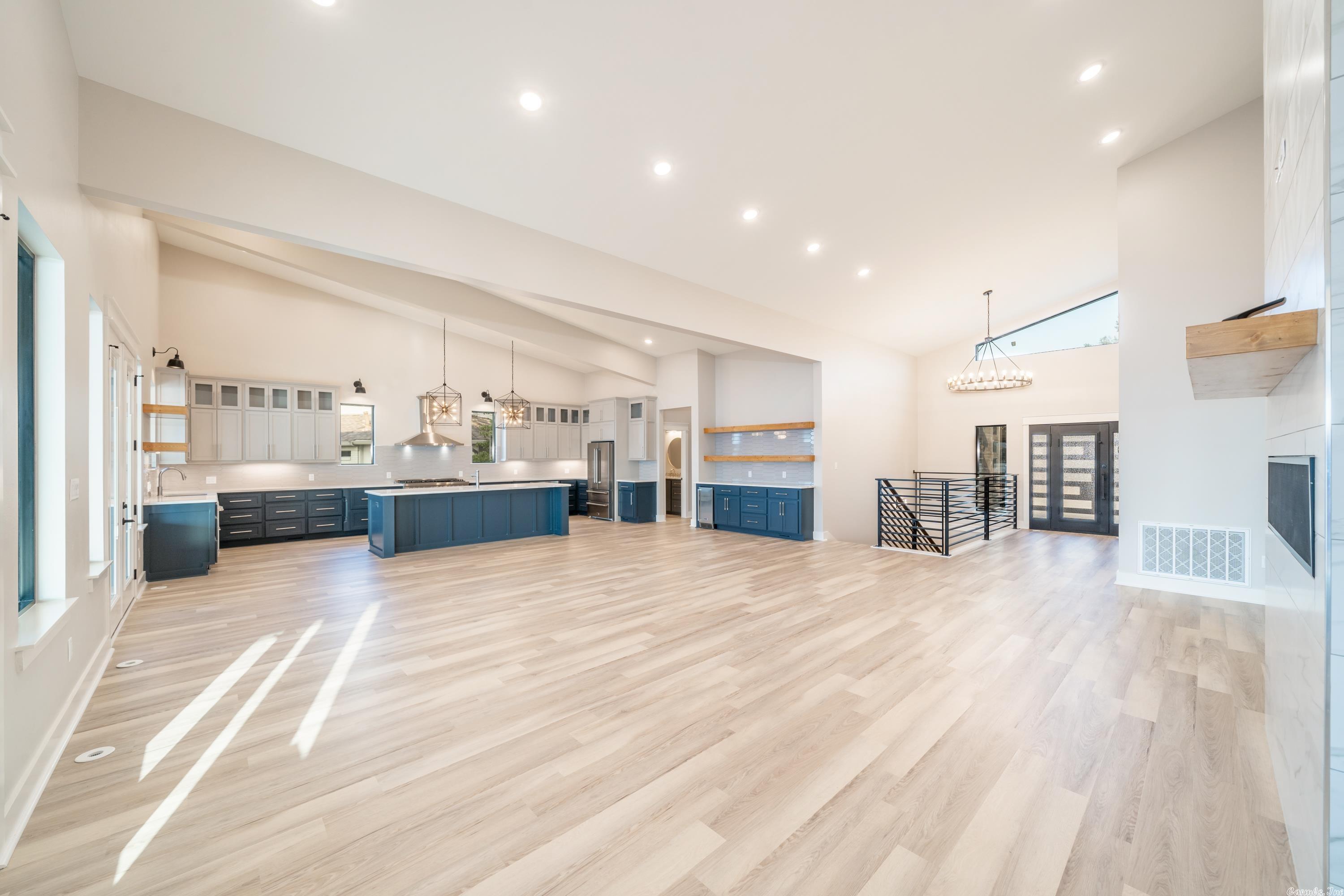 Long Island Point - Residential