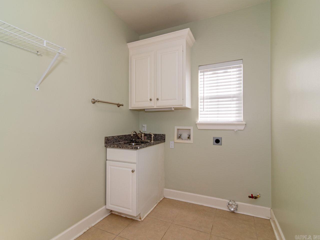 WINDCREST - Residential