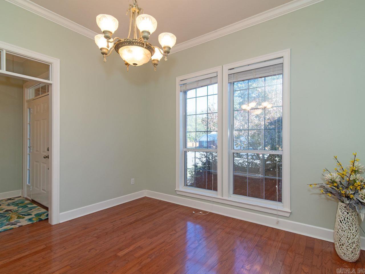 WINDCREST - Residential