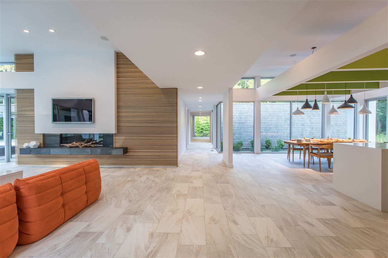 CHENAL DOWNS - Residential