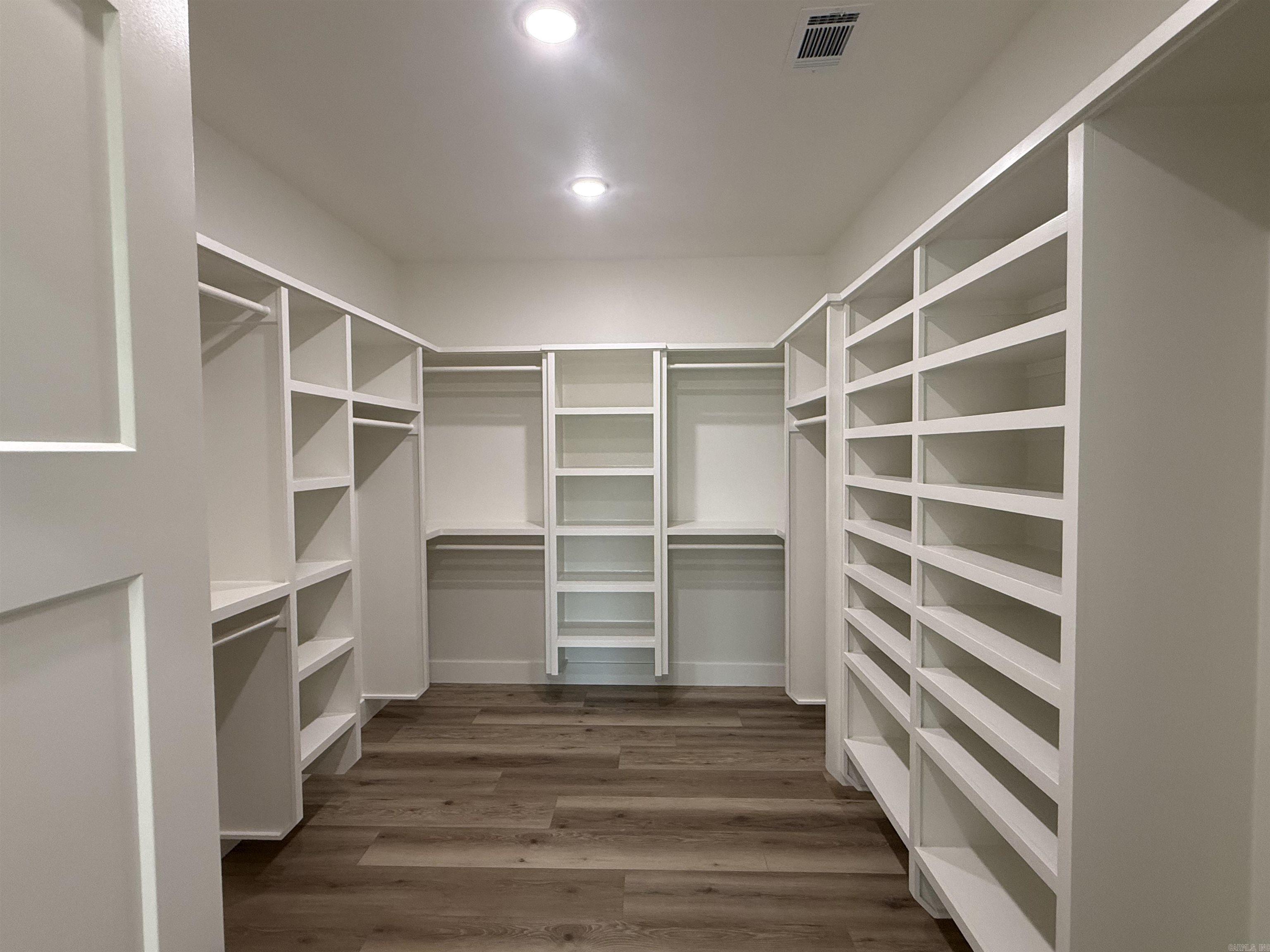 REPUBLICAN VALLEY ESTATES - Residential