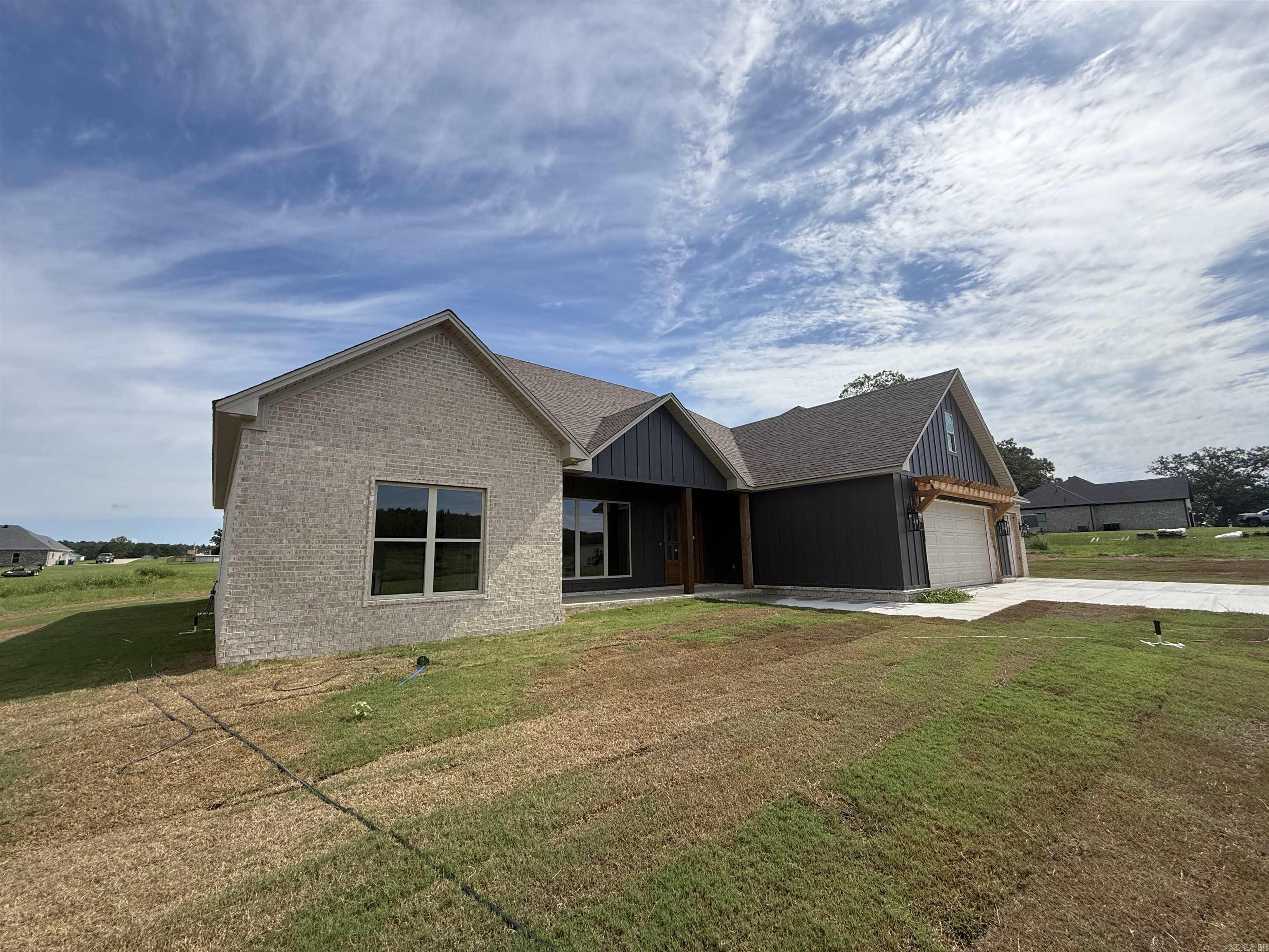 REPUBLICAN VALLEY ESTATES - Residential