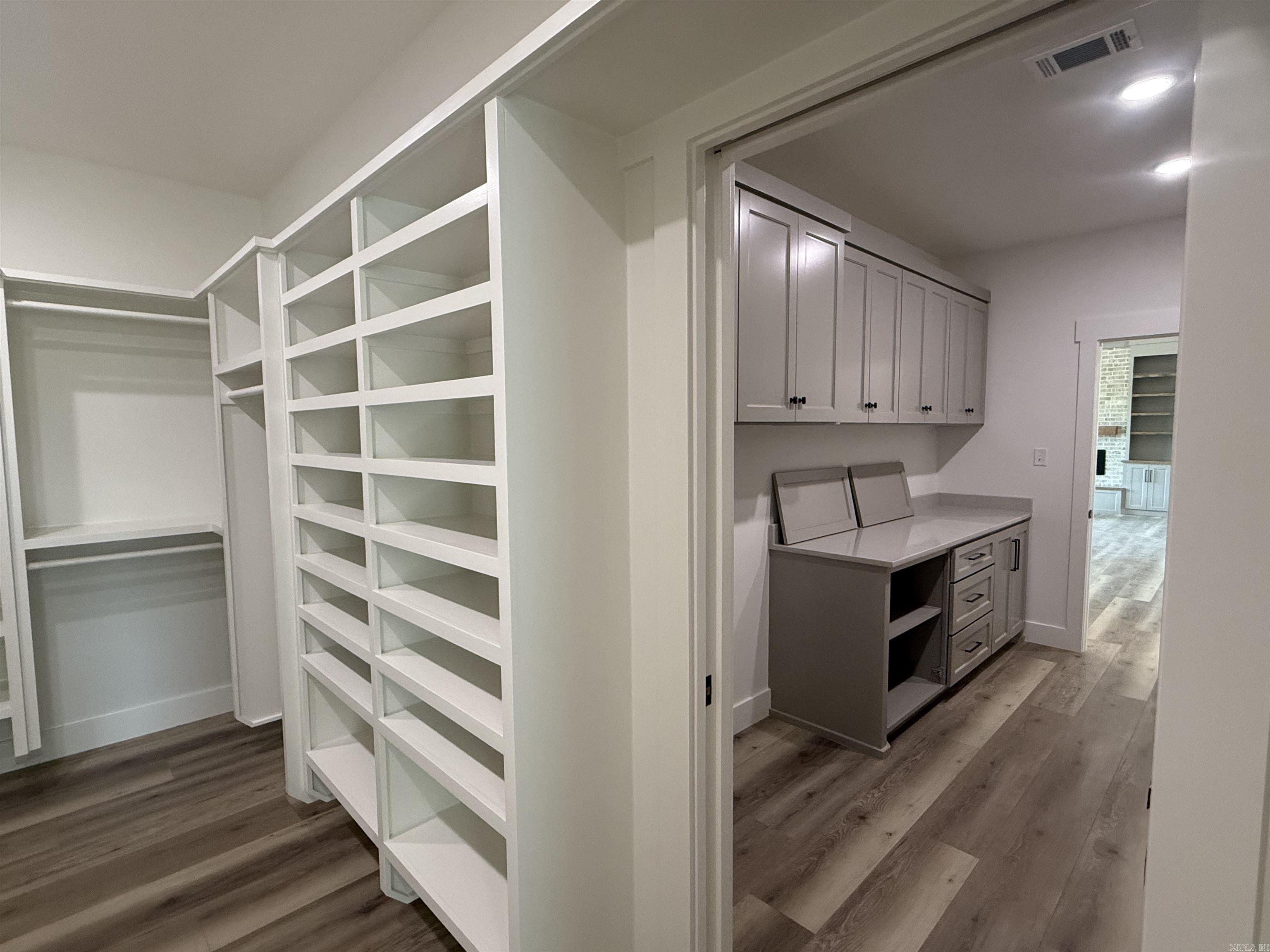 REPUBLICAN VALLEY ESTATES - Residential