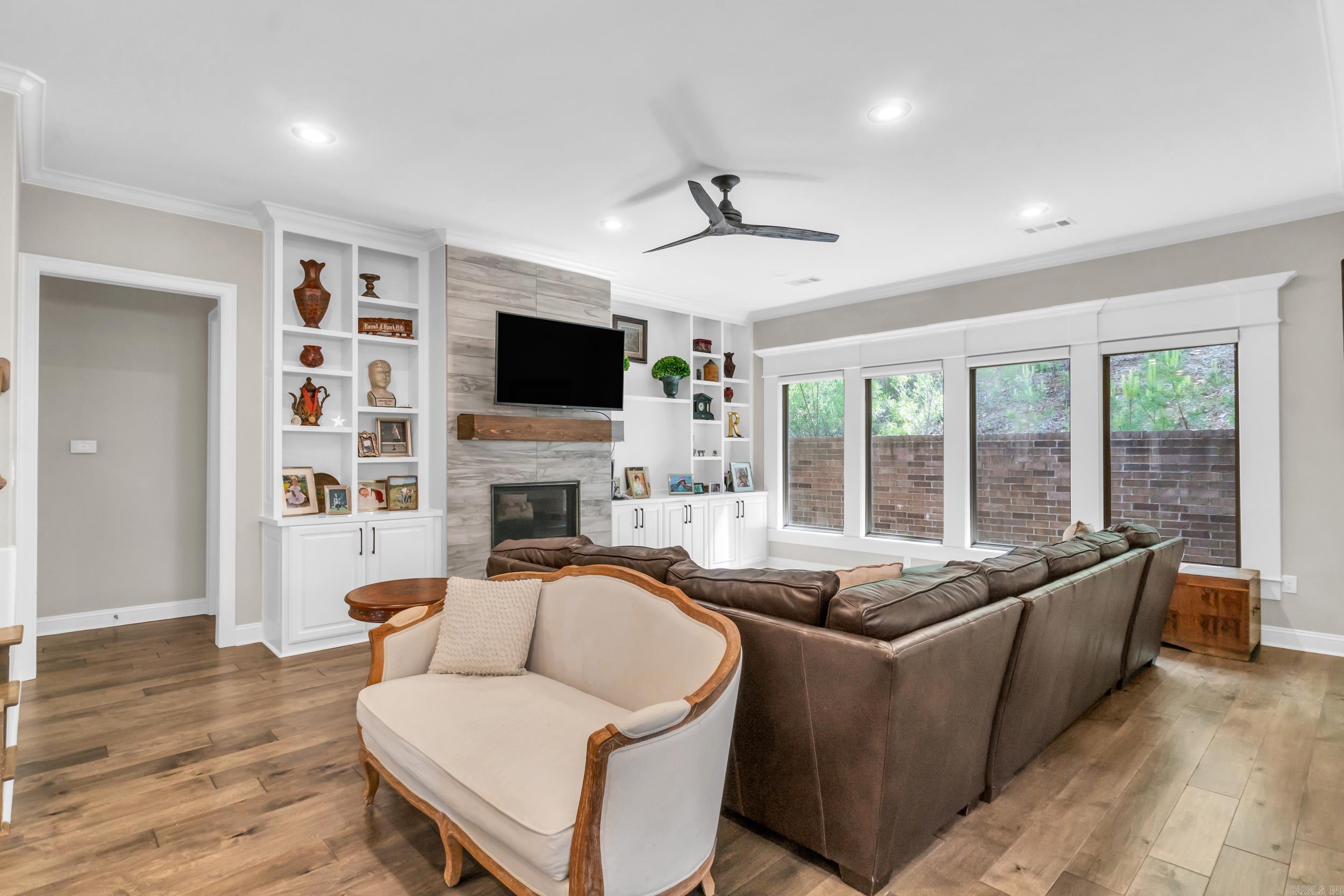 WOODLANDS EDGE - Residential